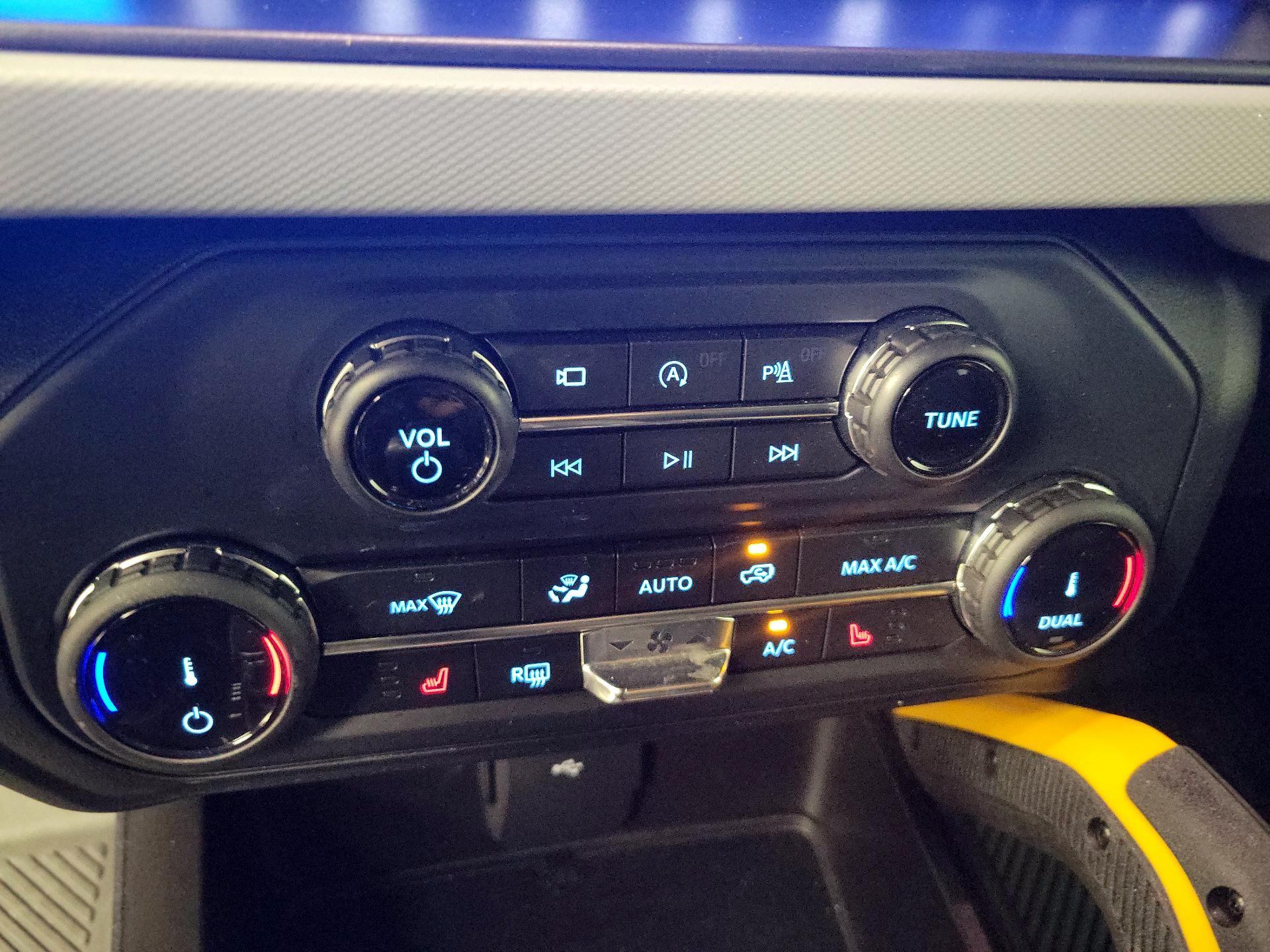 Thumbnail: 2022 Ford Bronco - 17