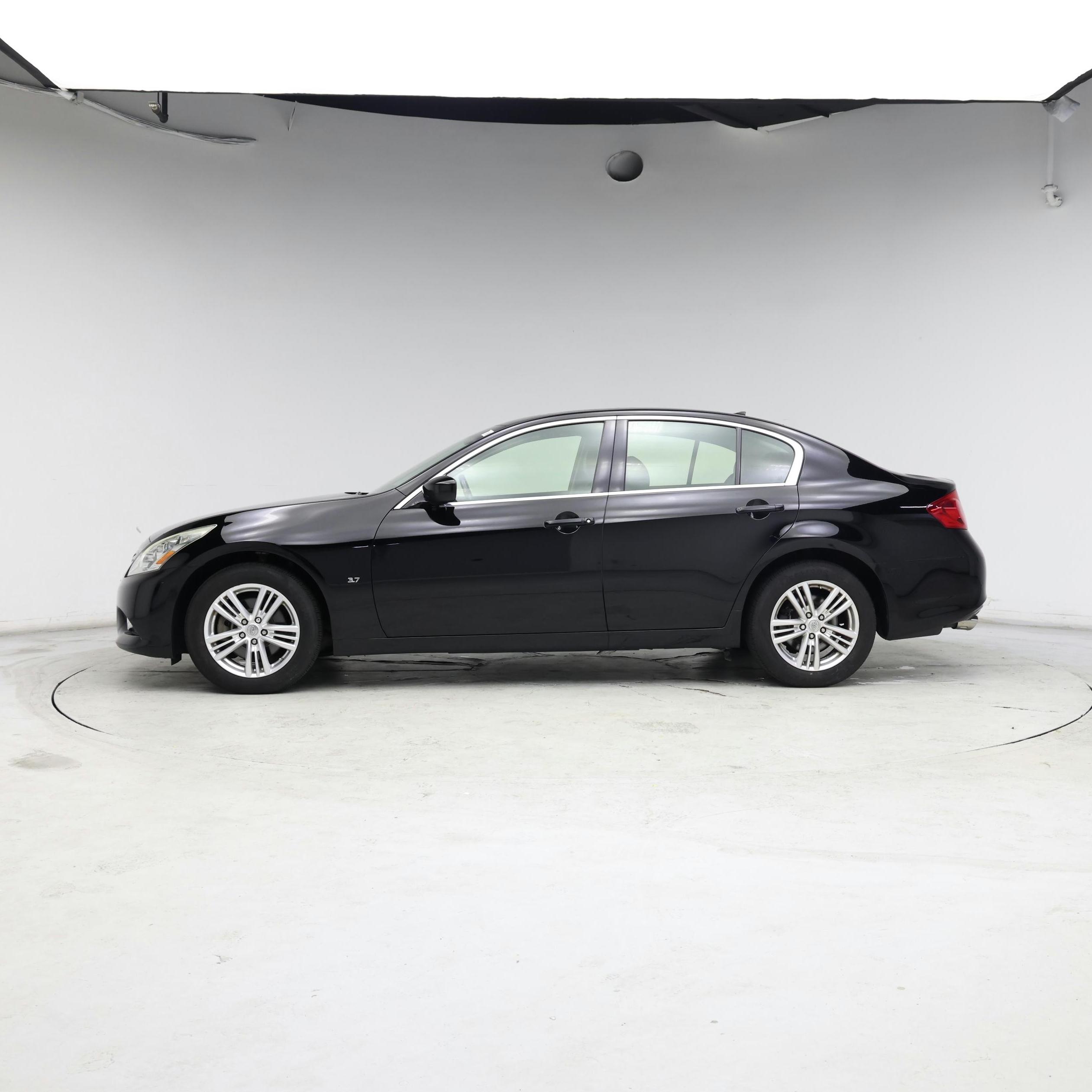 Thumbnail: 2015 INFINITI  - 3
