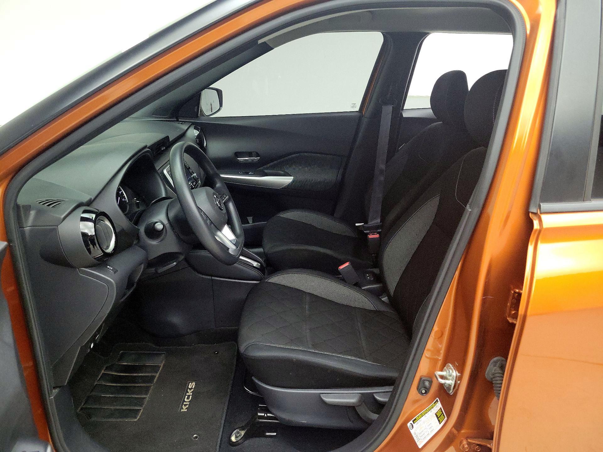 Thumbnail: 2019 Nissan Kicks - 11