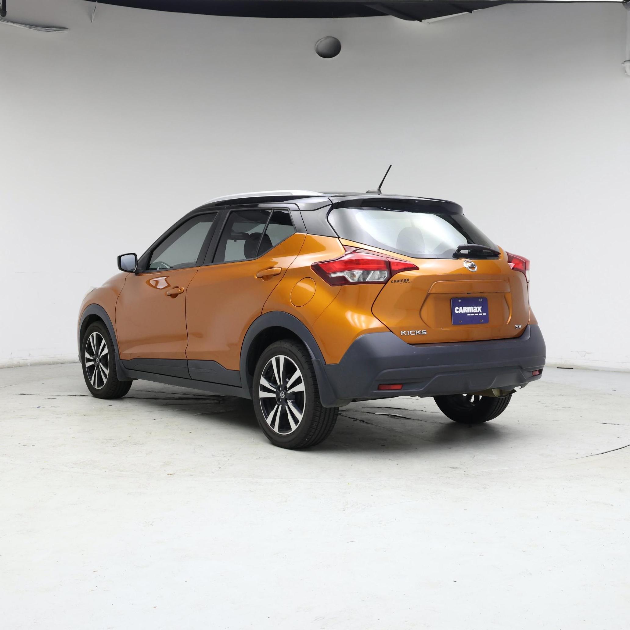 Thumbnail: 2019 Nissan Kicks - 2