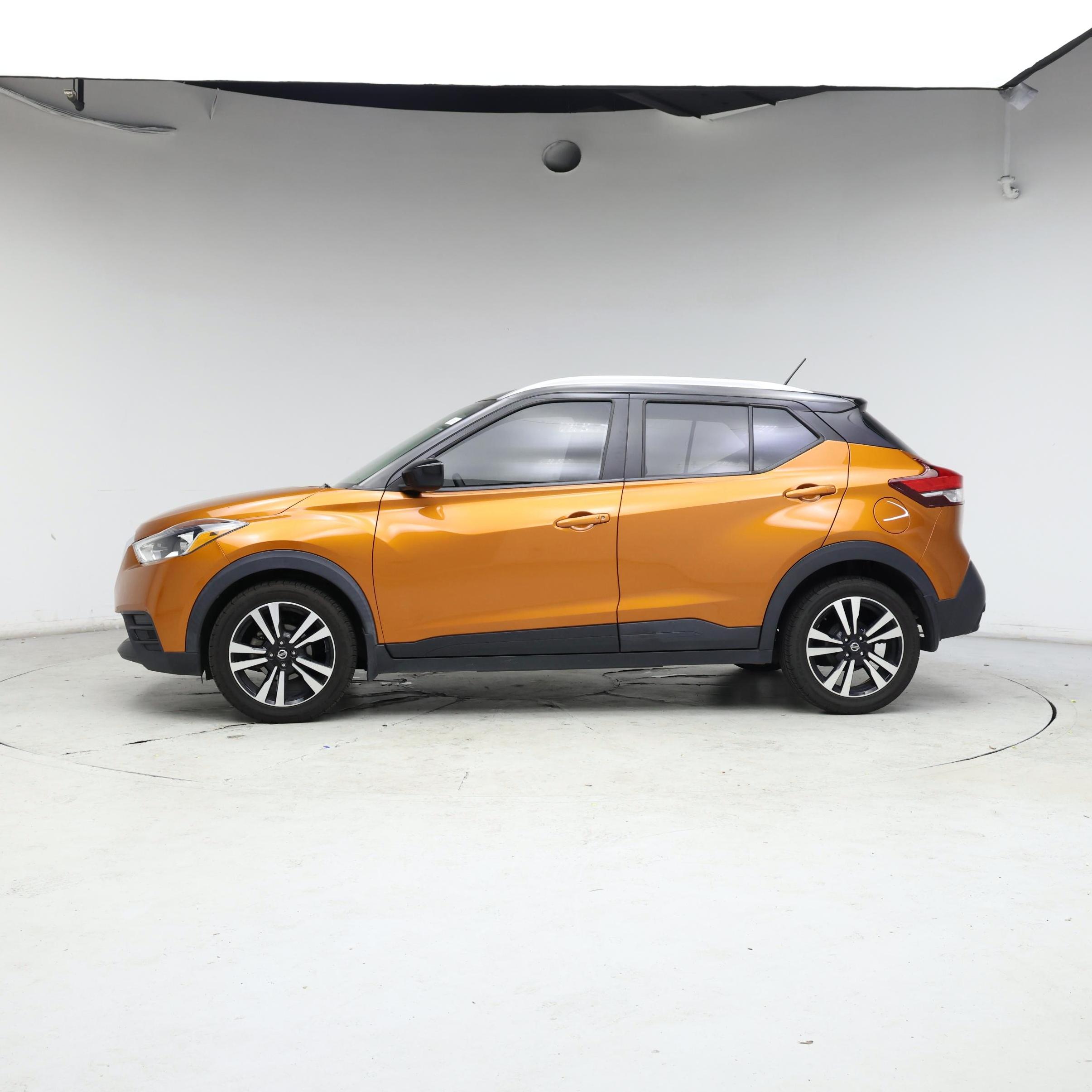Thumbnail: 2019 Nissan Kicks - 3