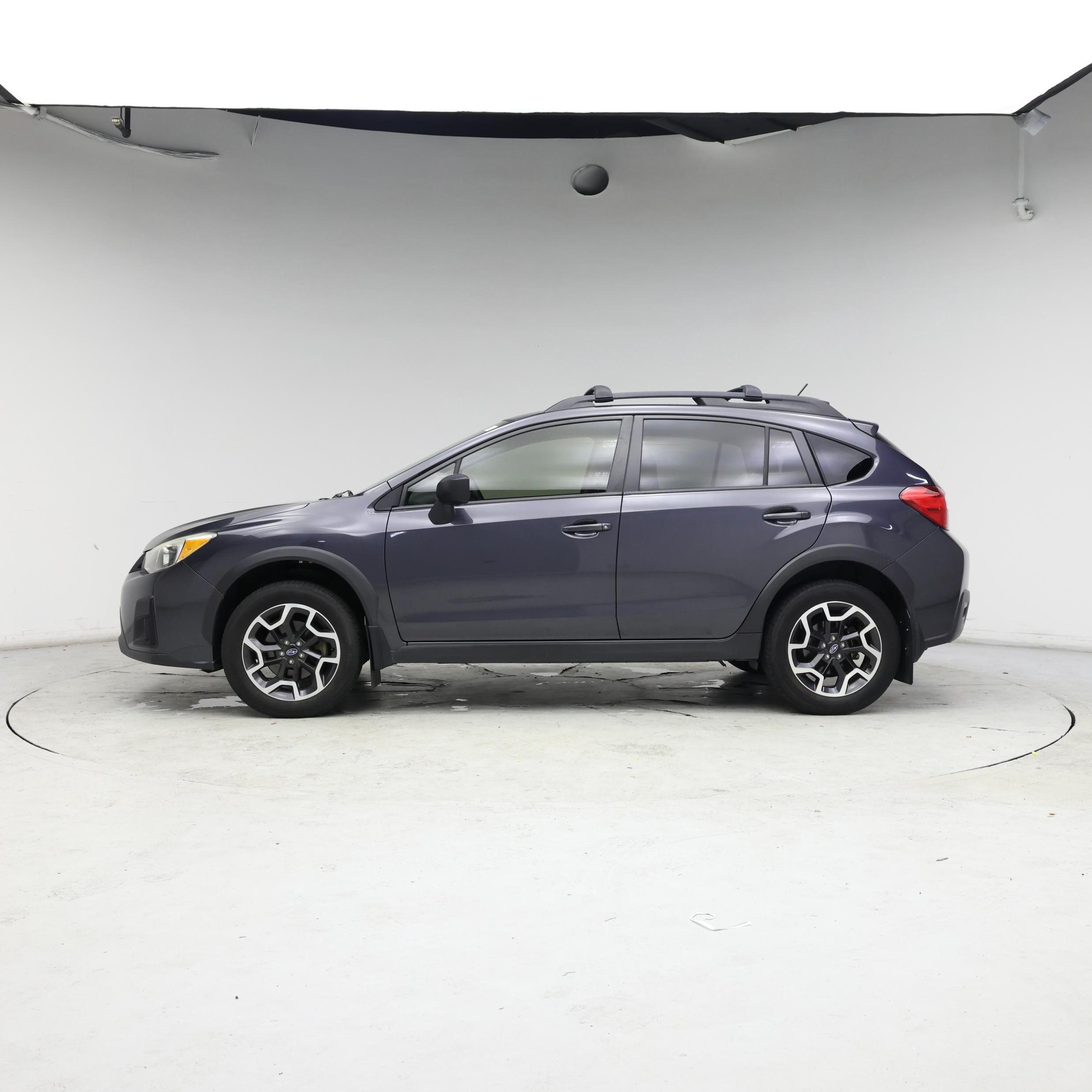 Thumbnail: 2017 Subaru Crosstrek - 3