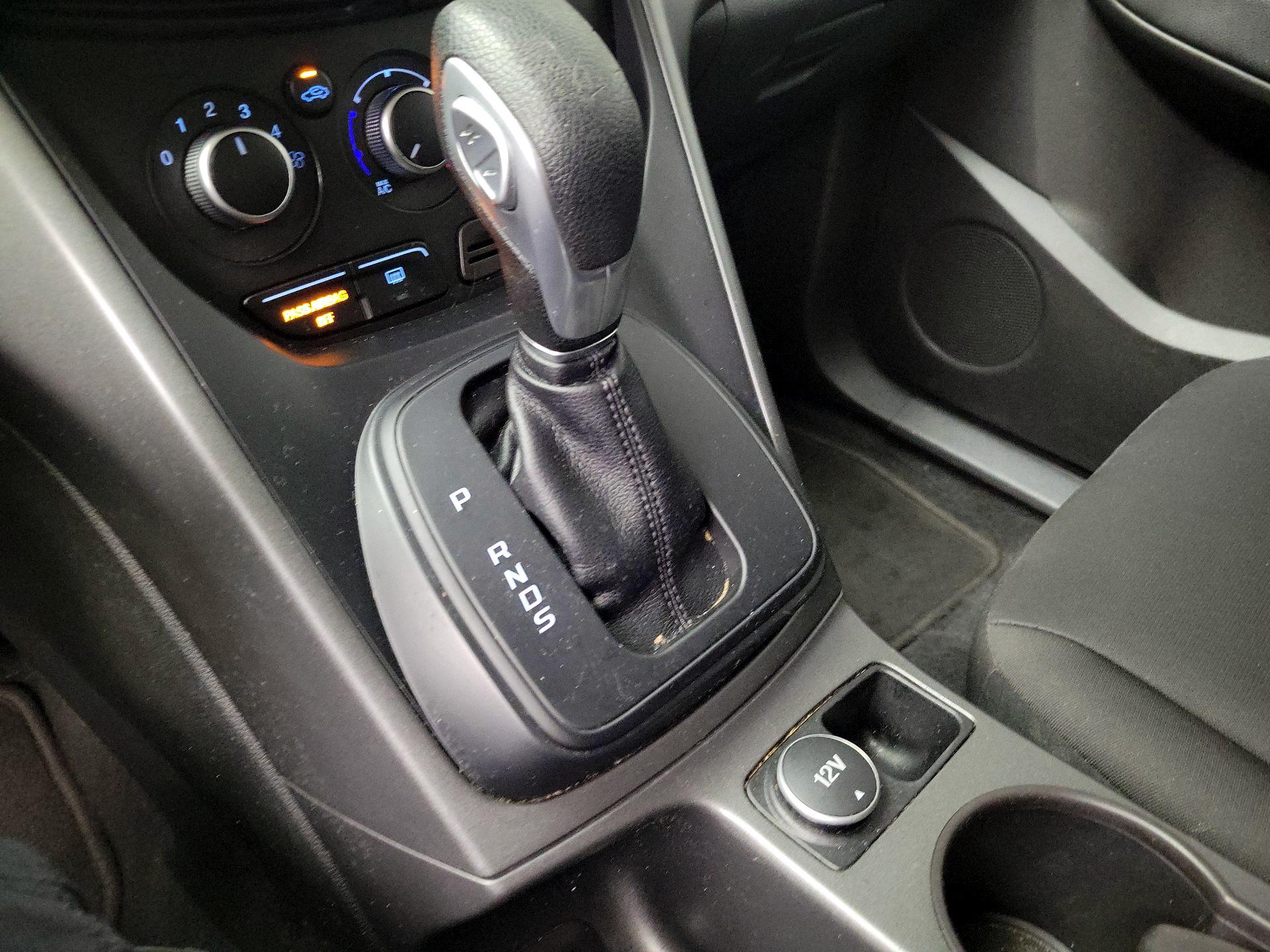 Thumbnail: 2016 Ford Escape - 17