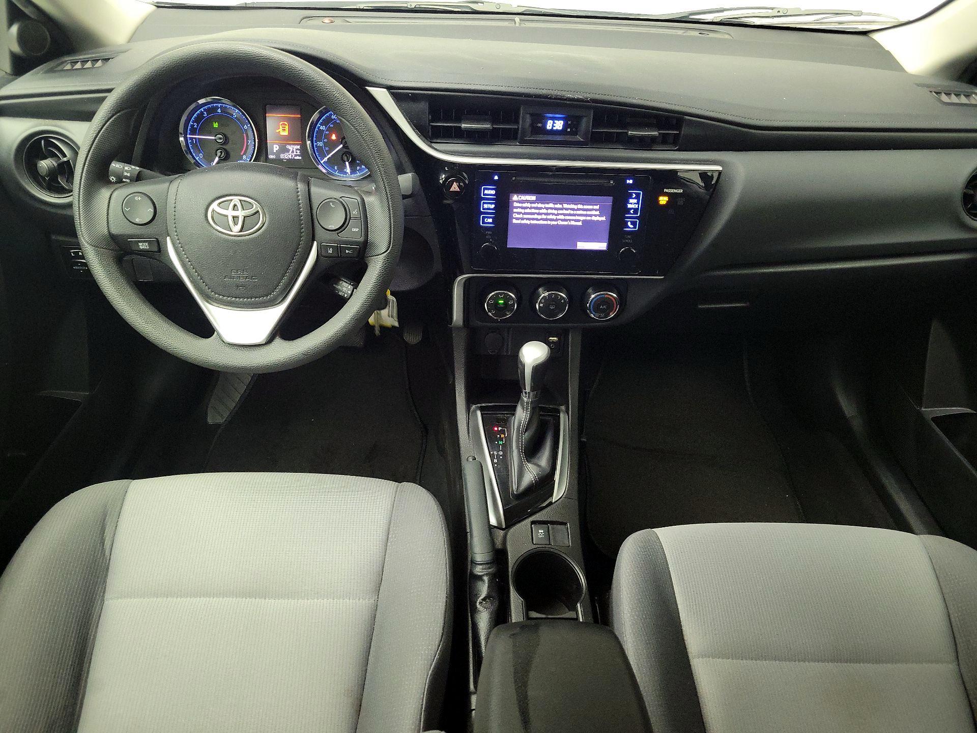 Thumbnail: 2017 Toyota Corolla - 9