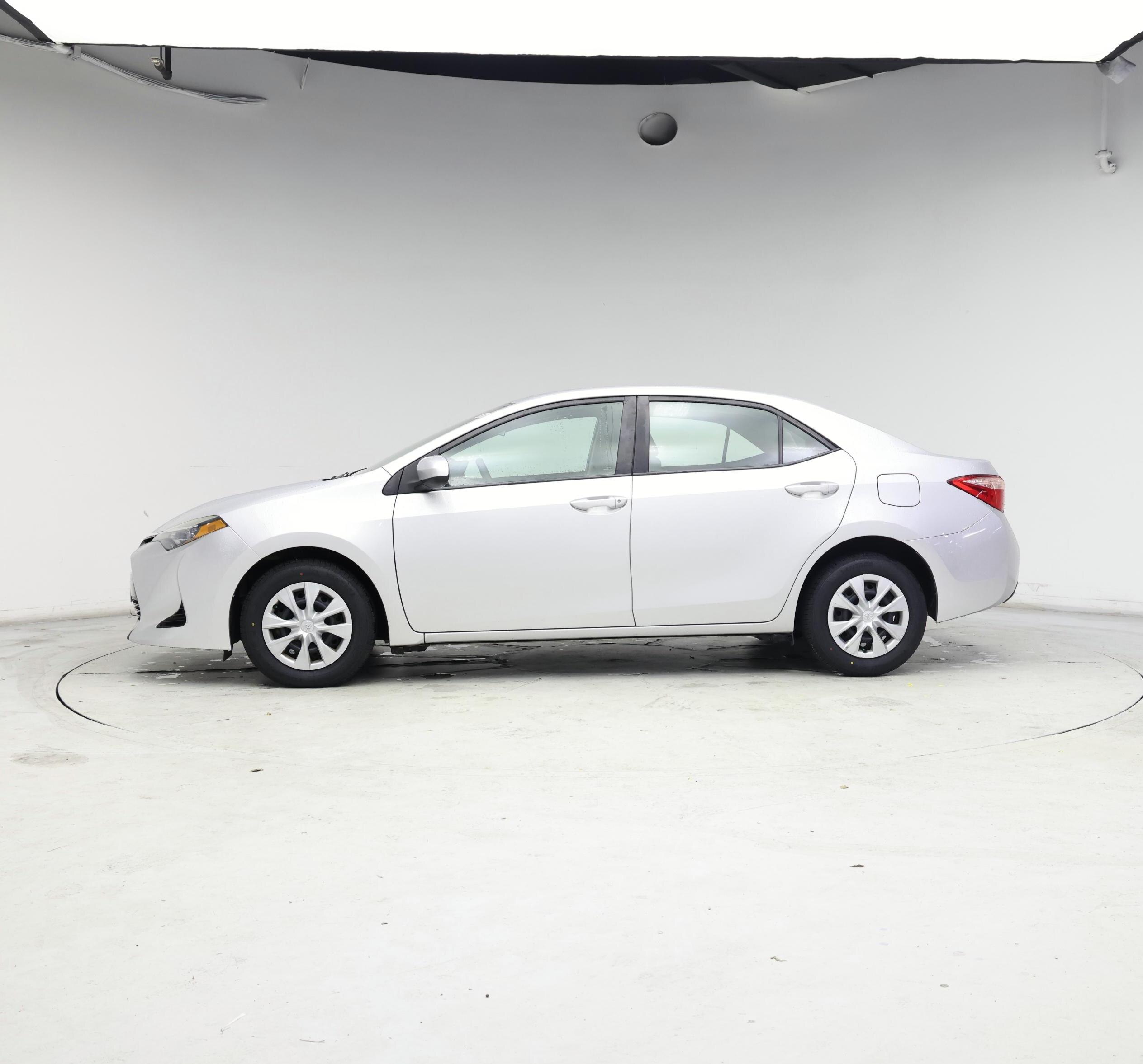 Thumbnail: 2017 Toyota Corolla - 3