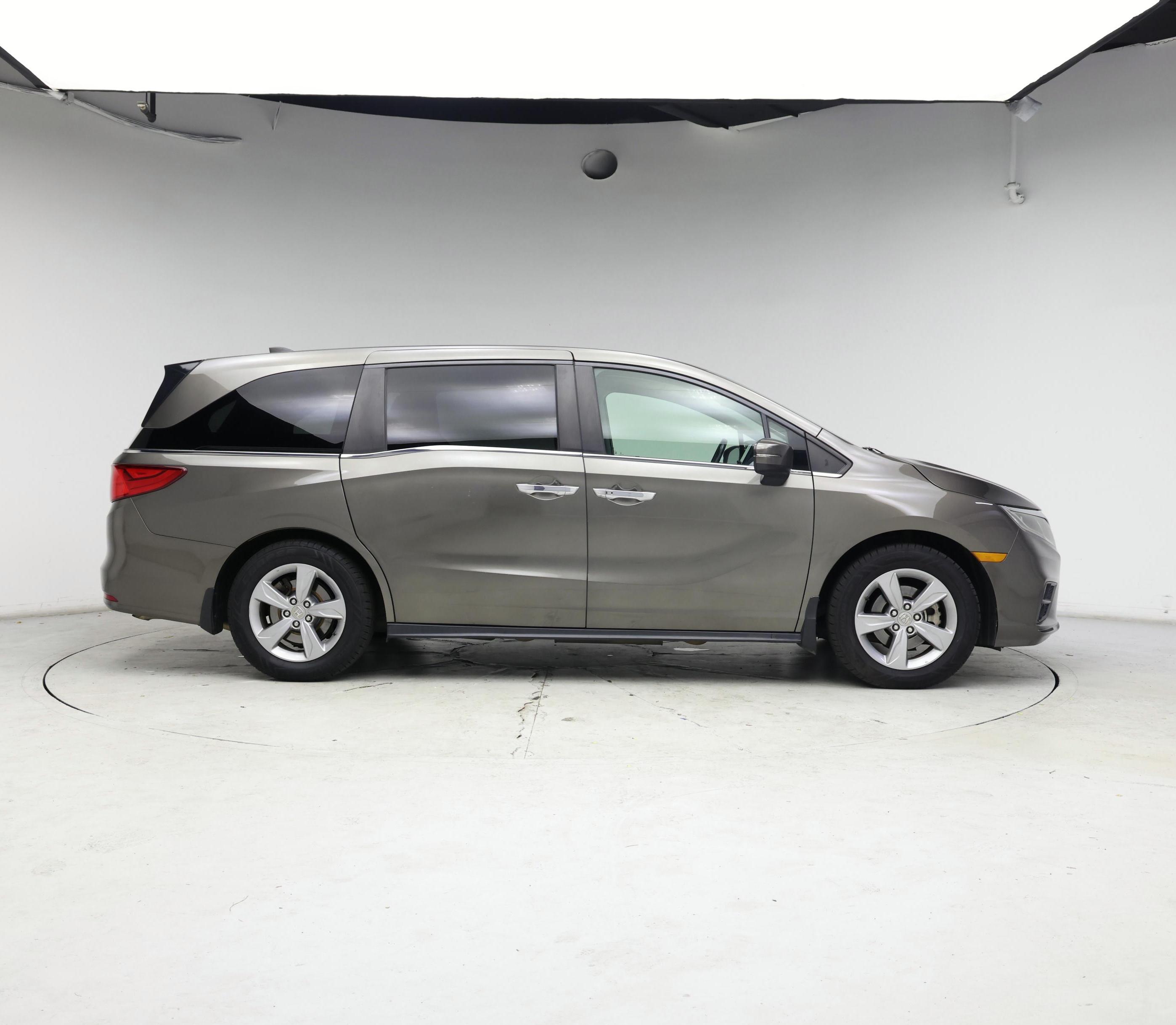 Thumbnail: 2018 Honda Odyssey - 7