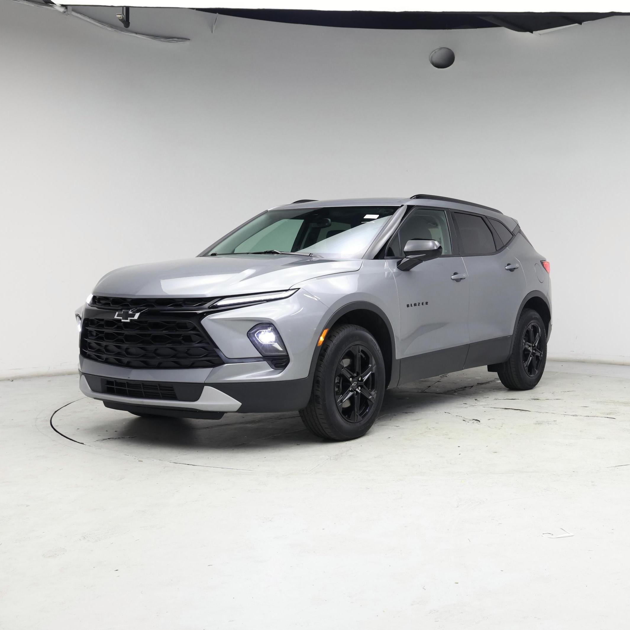 Thumbnail: 2023 Chevrolet Blazer - 4