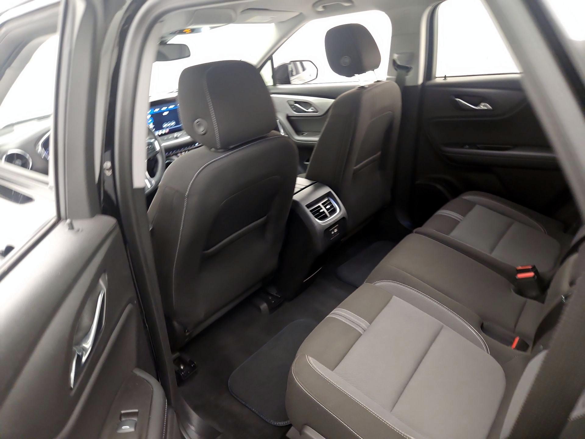 Thumbnail: 2023 Chevrolet Blazer - 19