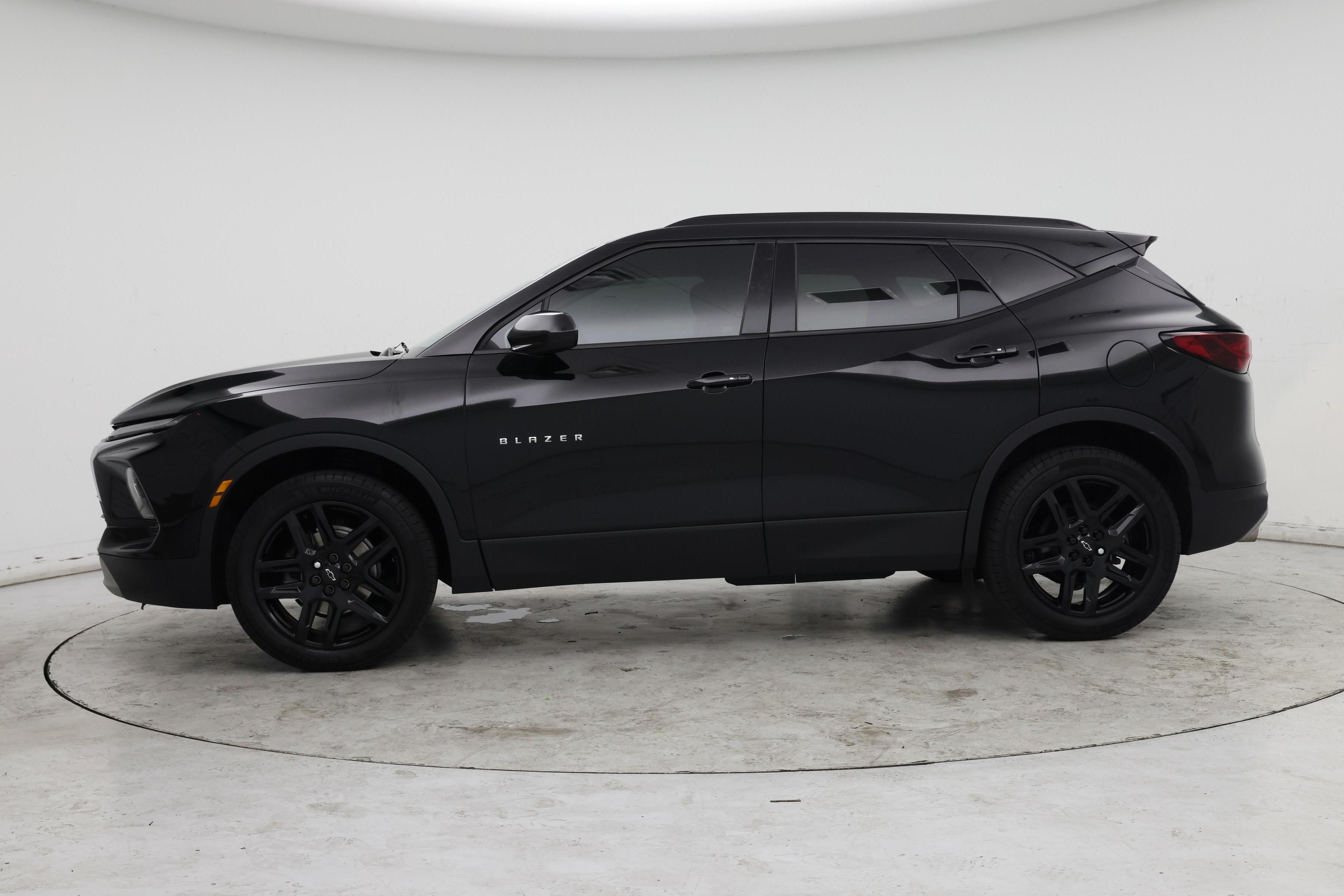 Thumbnail: 2023 Chevrolet Blazer - 3