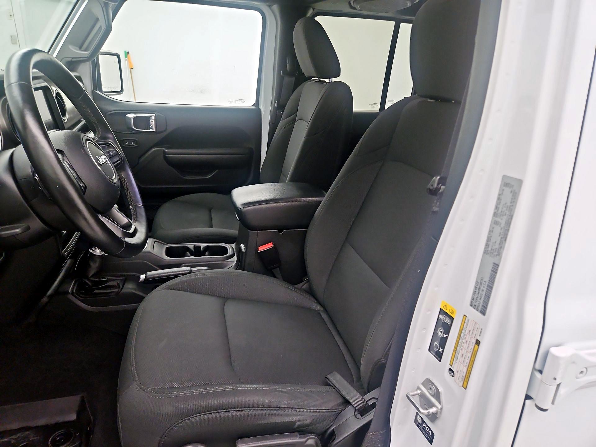 Thumbnail: 2021 Jeep Gladiator - 11
