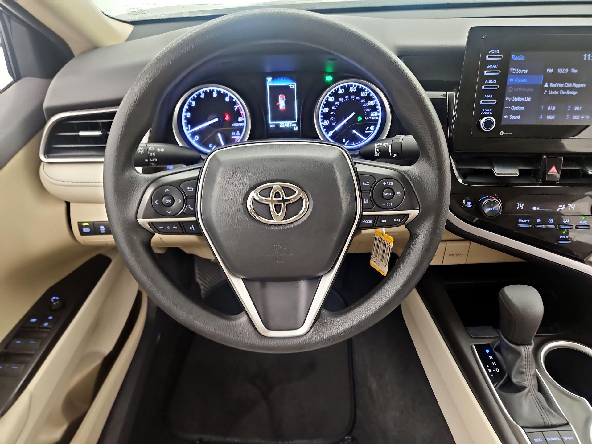 Thumbnail: 2022 Toyota Camry - 10