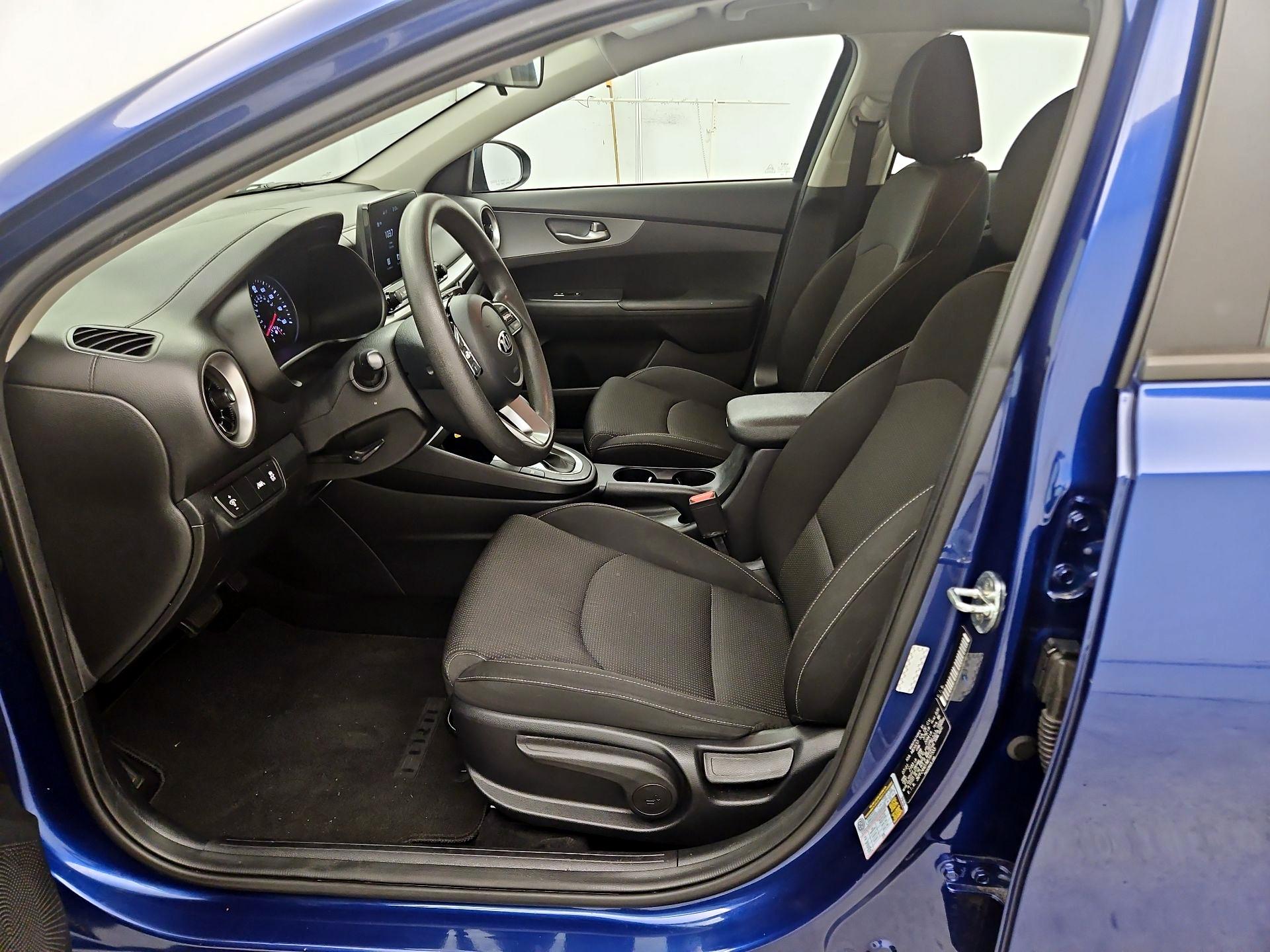 Thumbnail: 2021 Kia Forte - 11