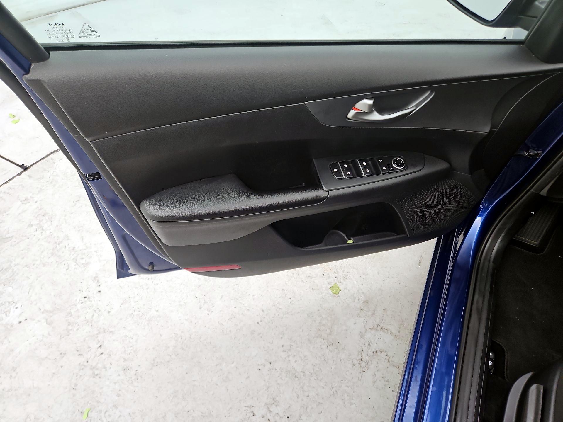 Thumbnail: 2021 Kia Forte - 12