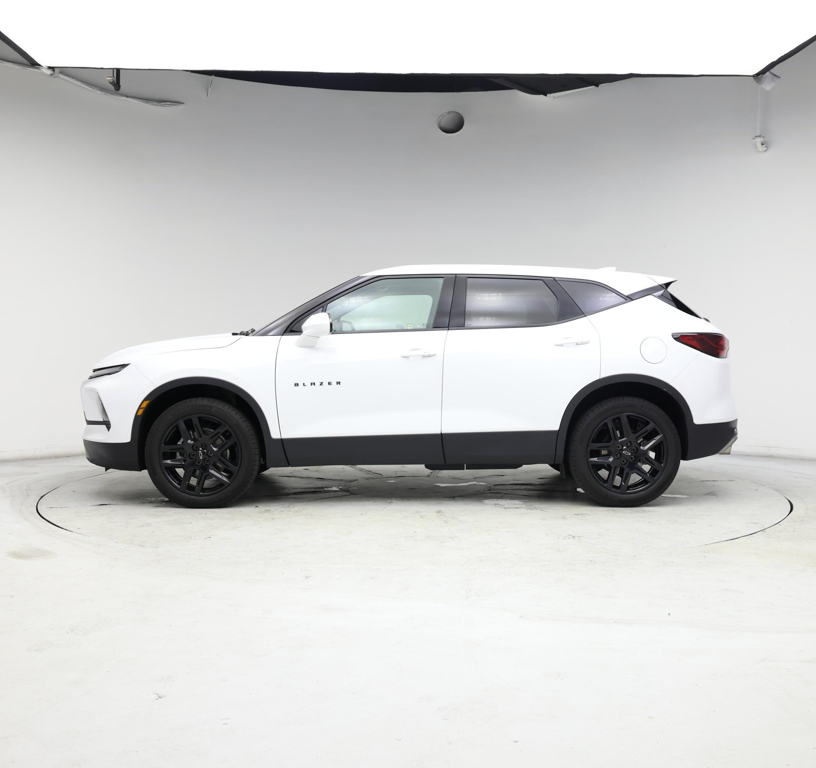 Thumbnail: 2023 Chevrolet Blazer - 3
