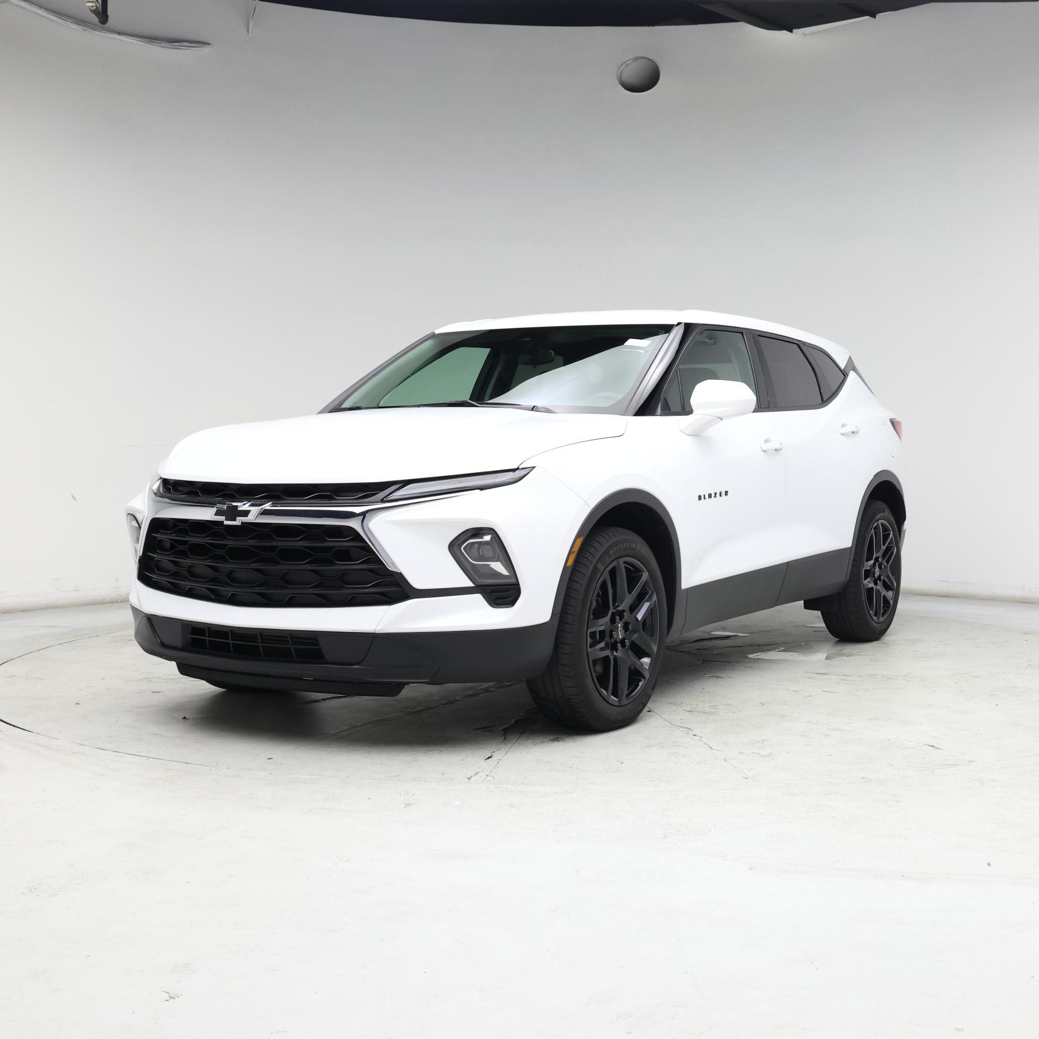 Thumbnail: 2023 Chevrolet Blazer - 4