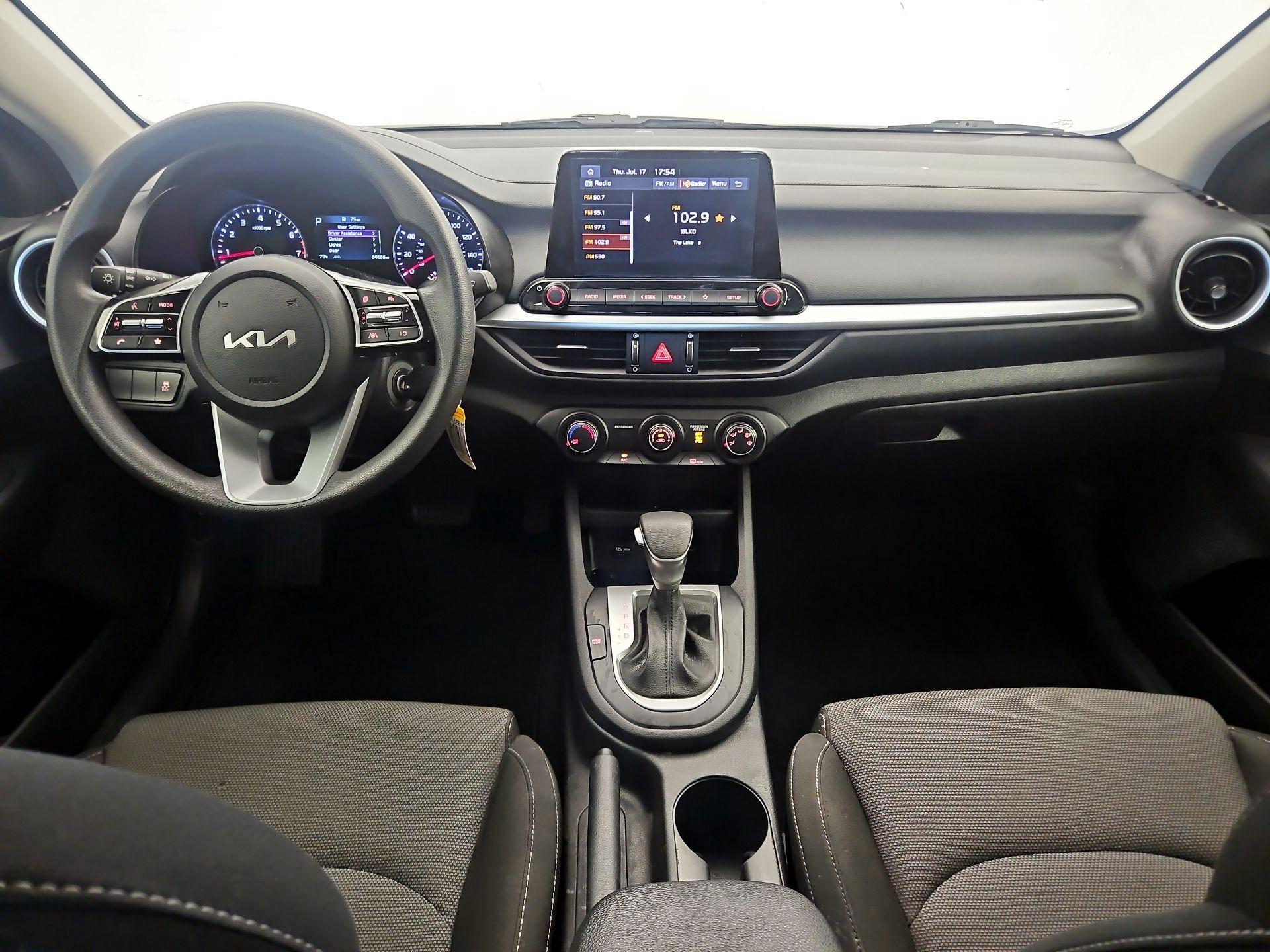Thumbnail: 2023 Kia Forte - 9