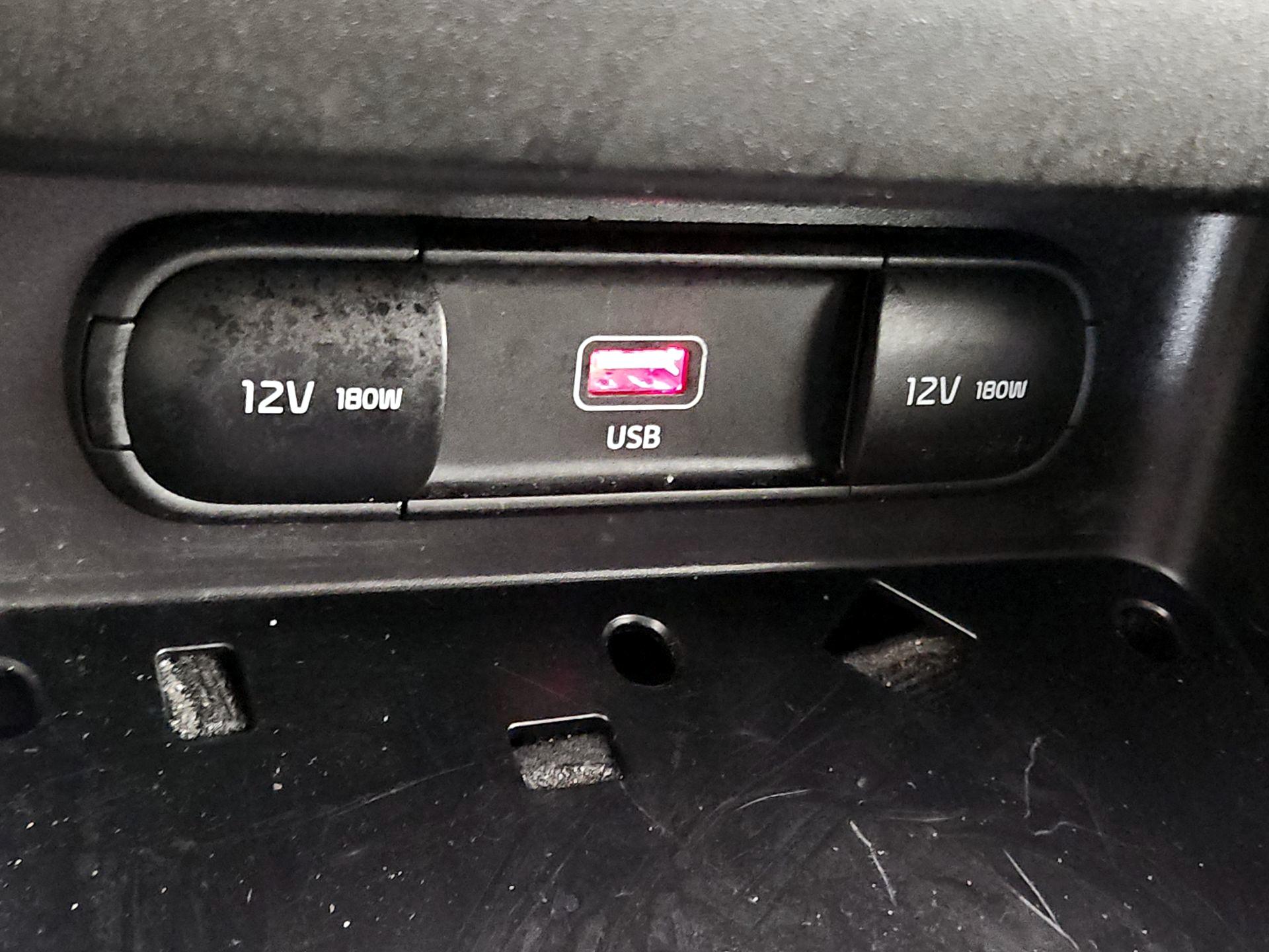 Thumbnail: 2023 Kia Forte - 18