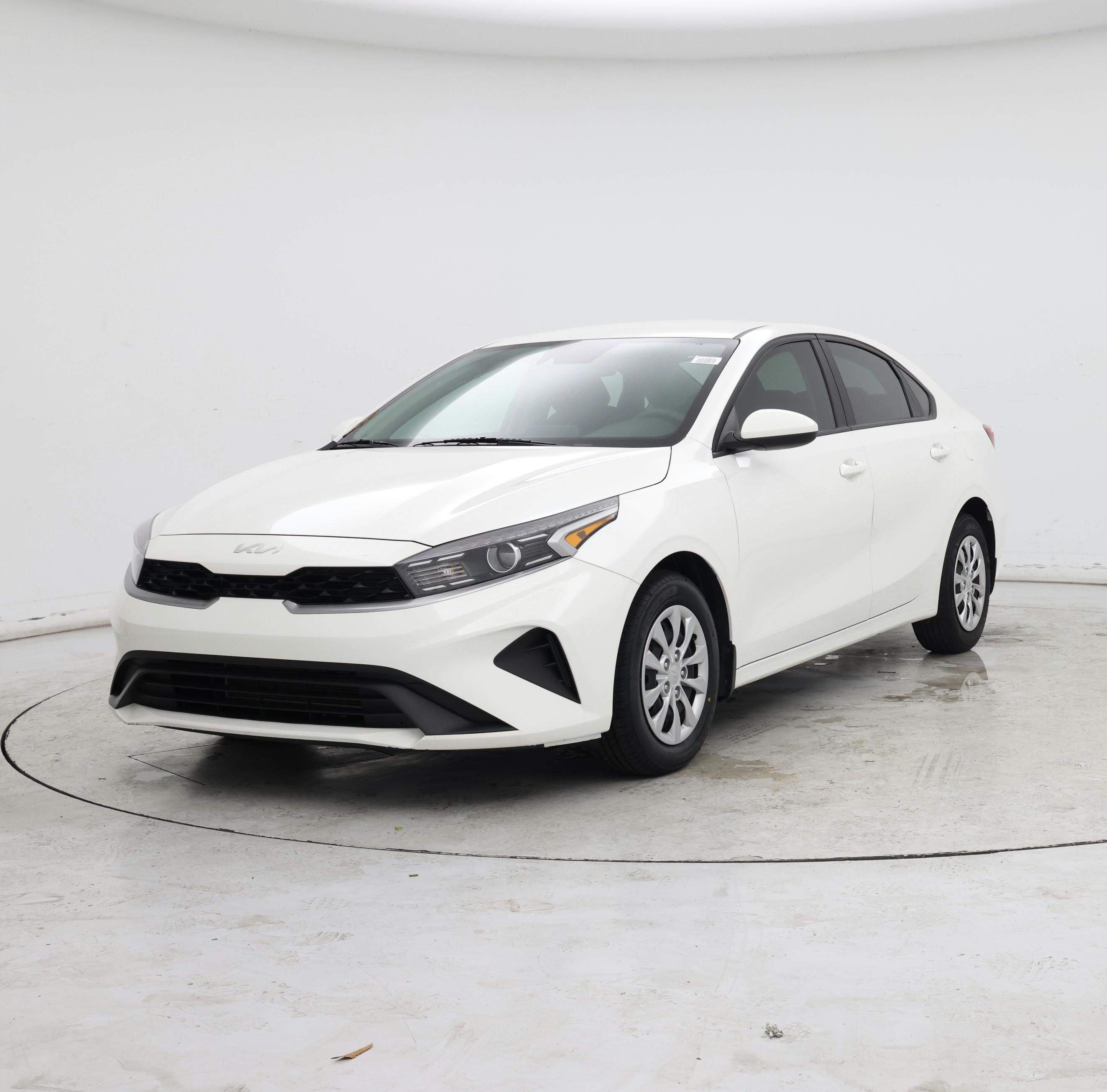 Thumbnail: 2023 Kia Forte - 4