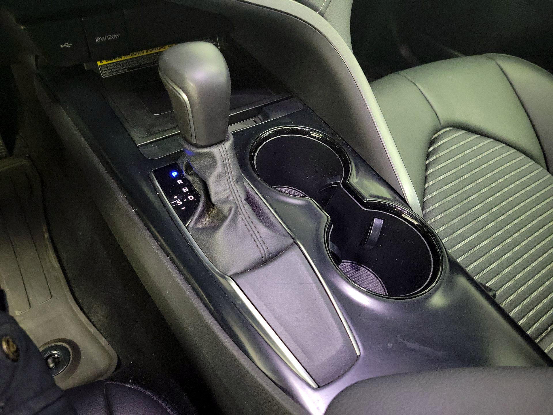 Thumbnail: 2020 Toyota Camry - 18