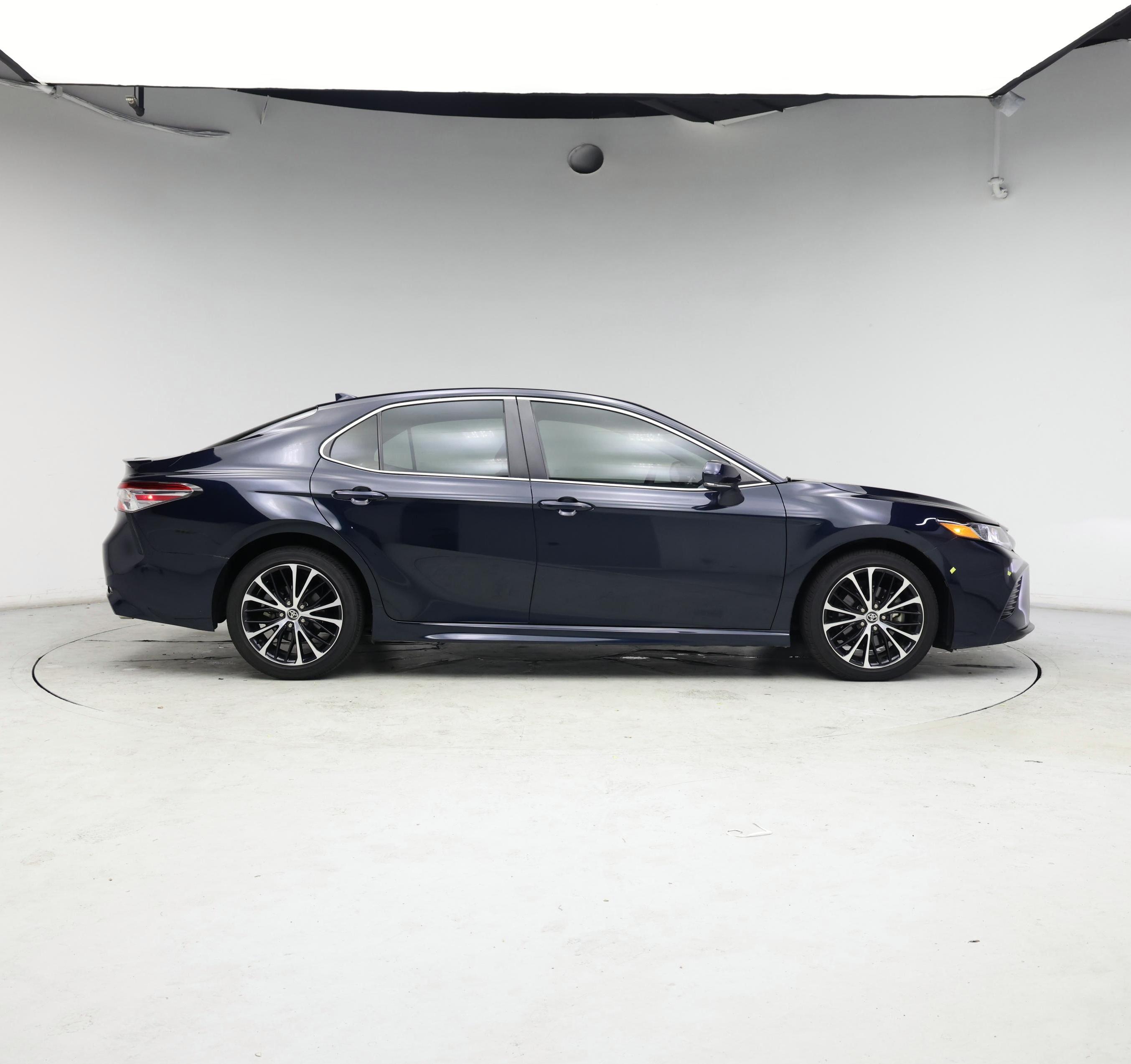 Thumbnail: 2020 Toyota Camry - 7