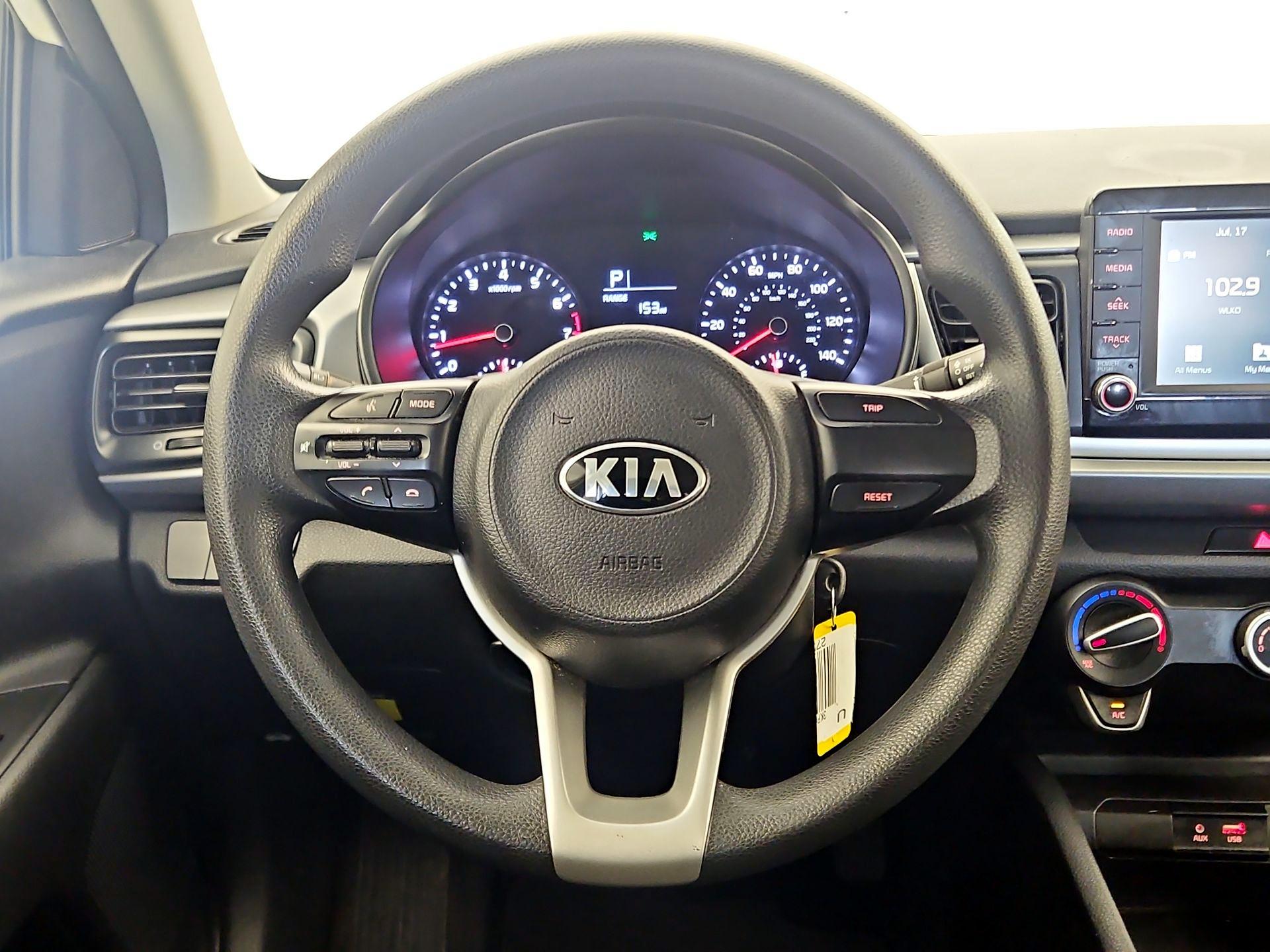 Thumbnail: 2020 Kia Rio - 10