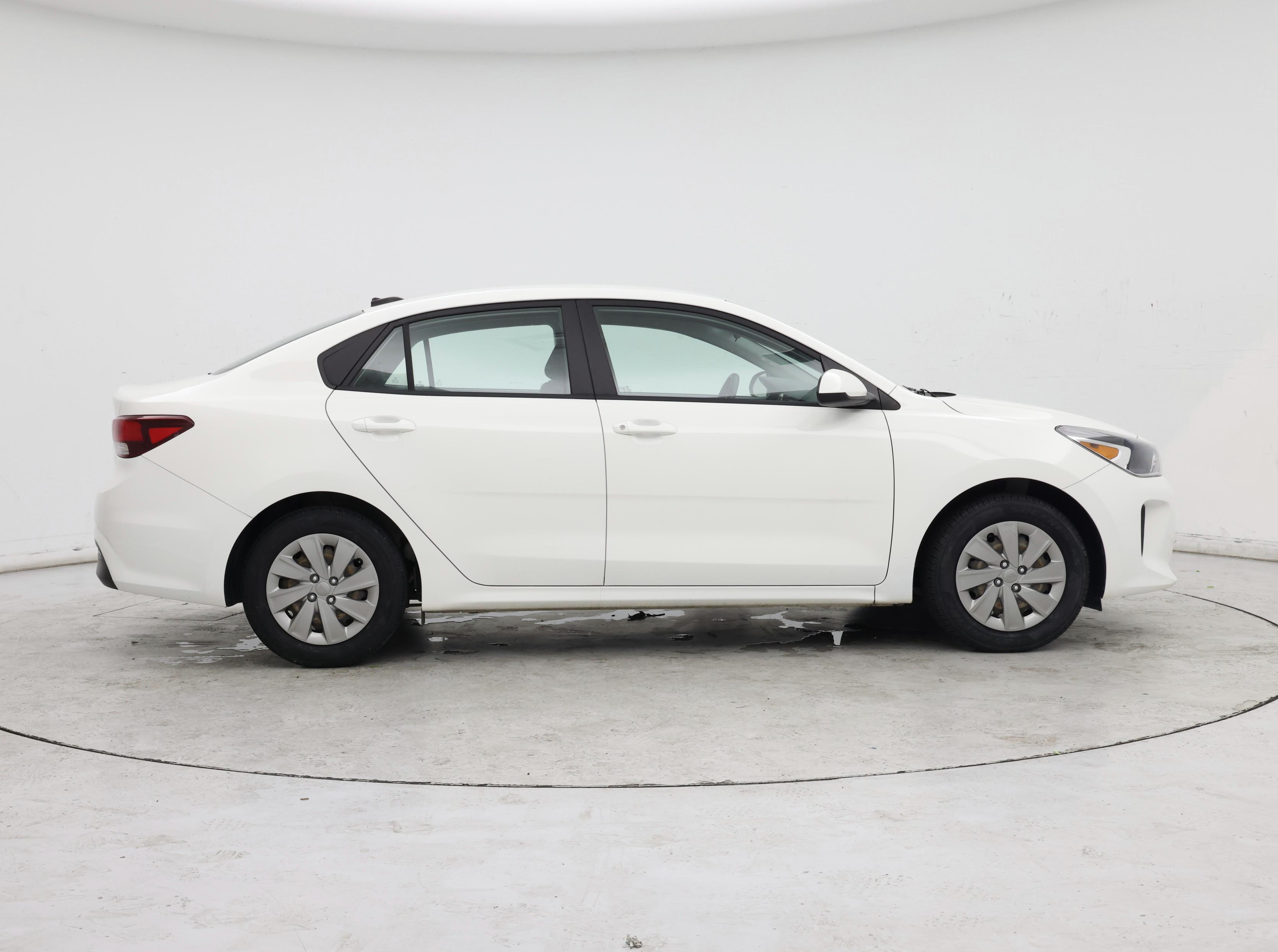 Thumbnail: 2020 Kia Rio - 7