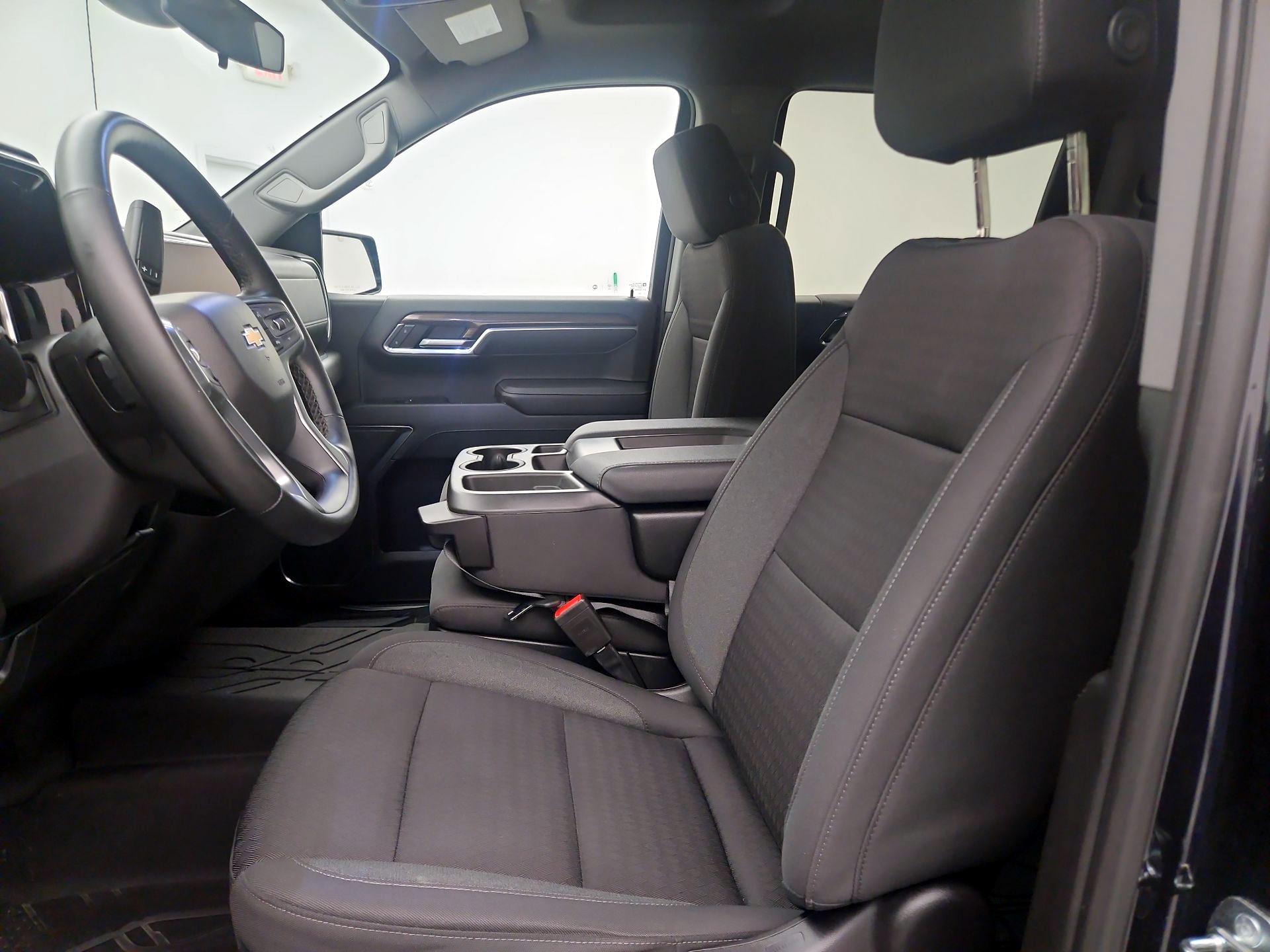 Thumbnail: 2023 Chevrolet Silverado 1500 - 11