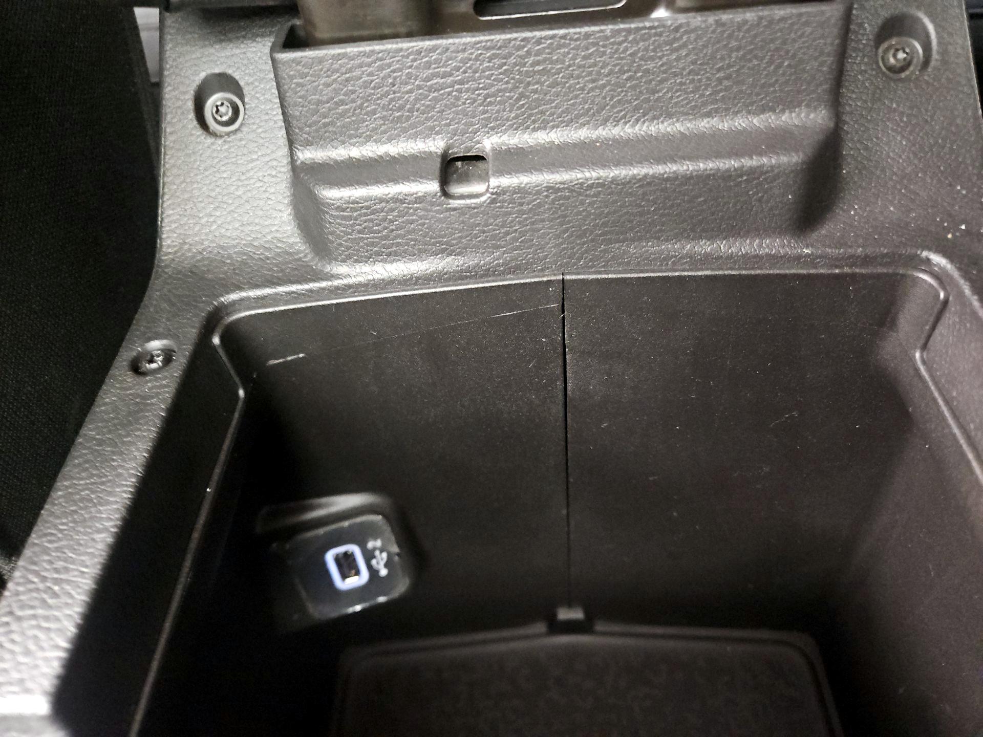Thumbnail: 2020 Jeep Wrangler - 18