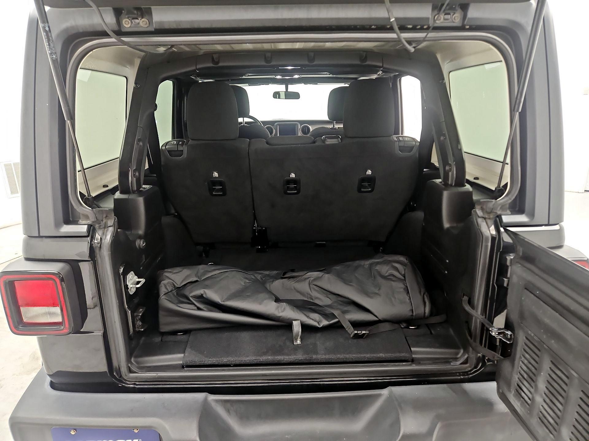 Thumbnail: 2020 Jeep Wrangler - 20
