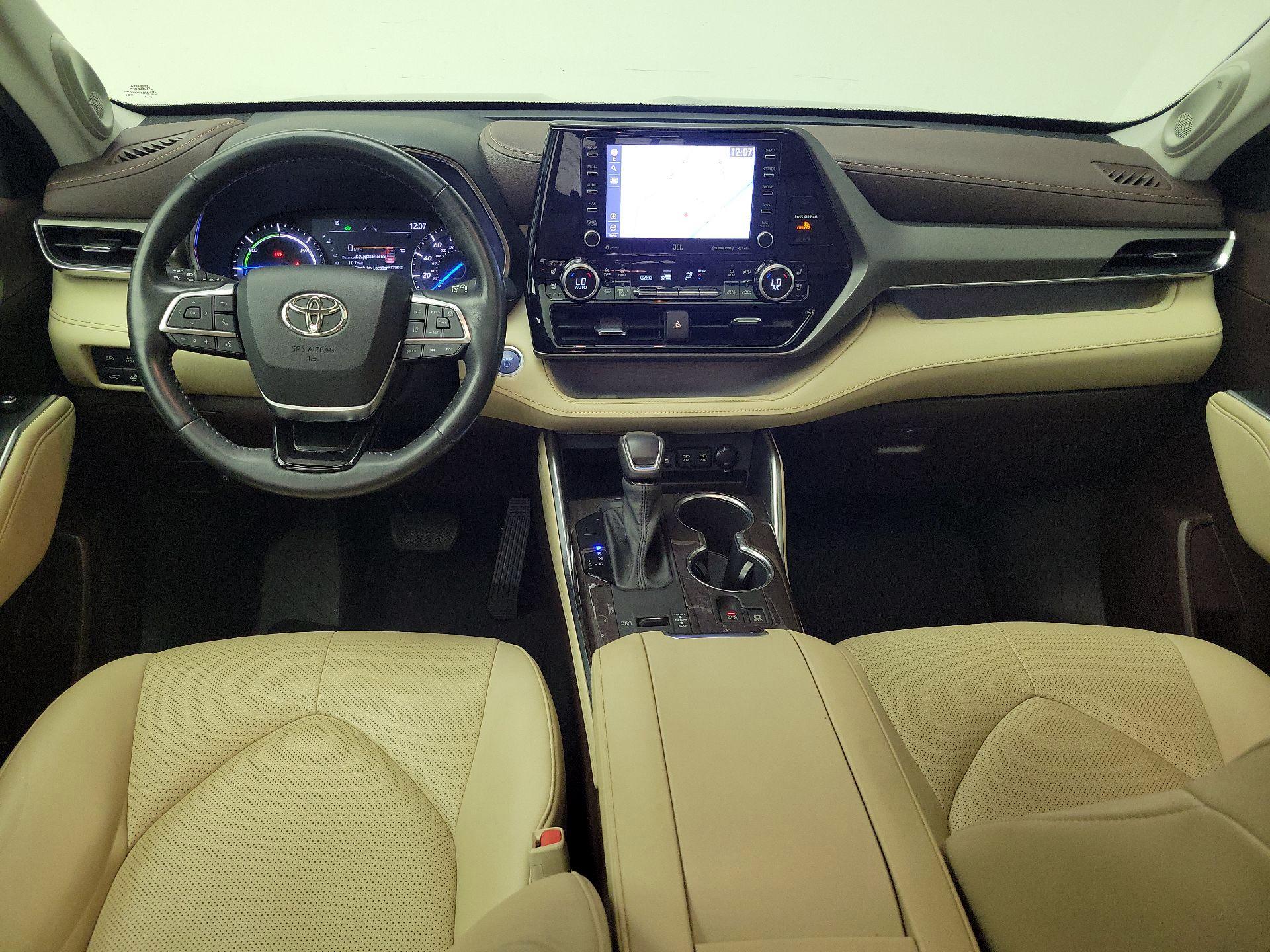 Thumbnail: 2021 Toyota Highlander - 9