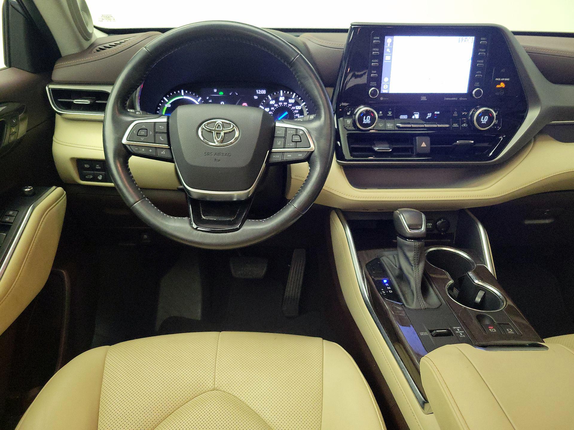Thumbnail: 2021 Toyota Highlander - 10