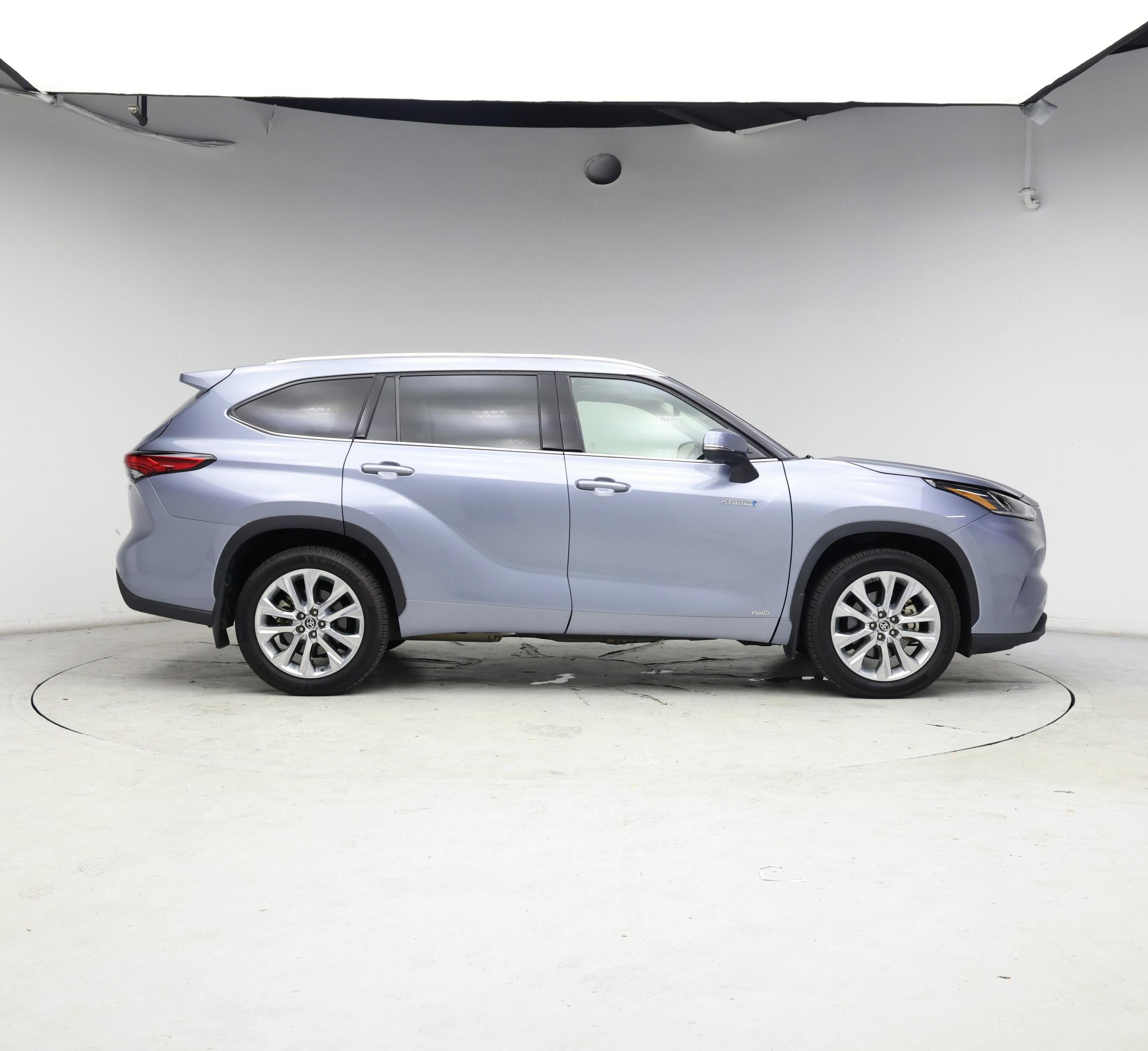 Thumbnail: 2021 Toyota Highlander - 7