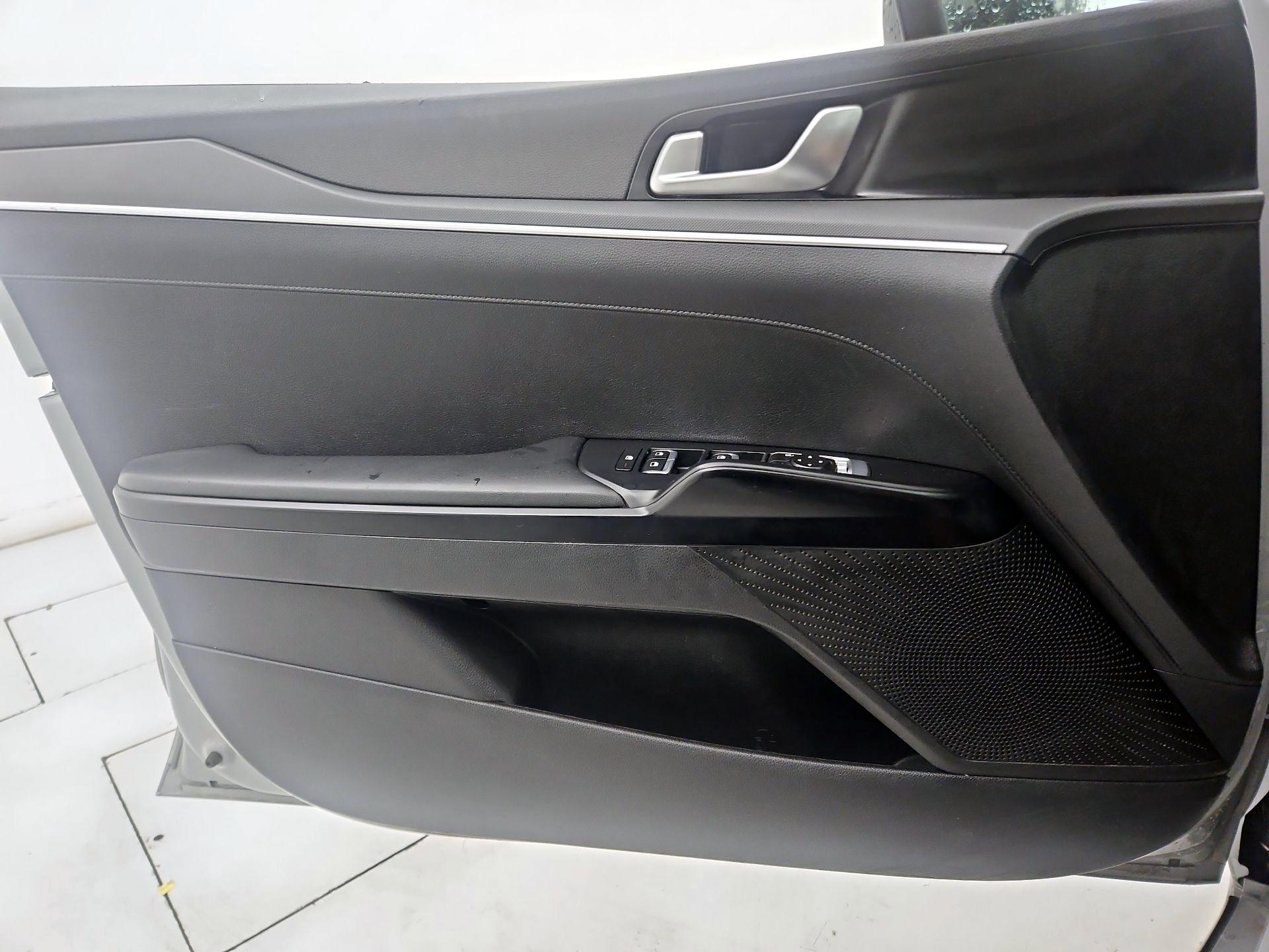 Thumbnail: 2023 Kia K5 - 12