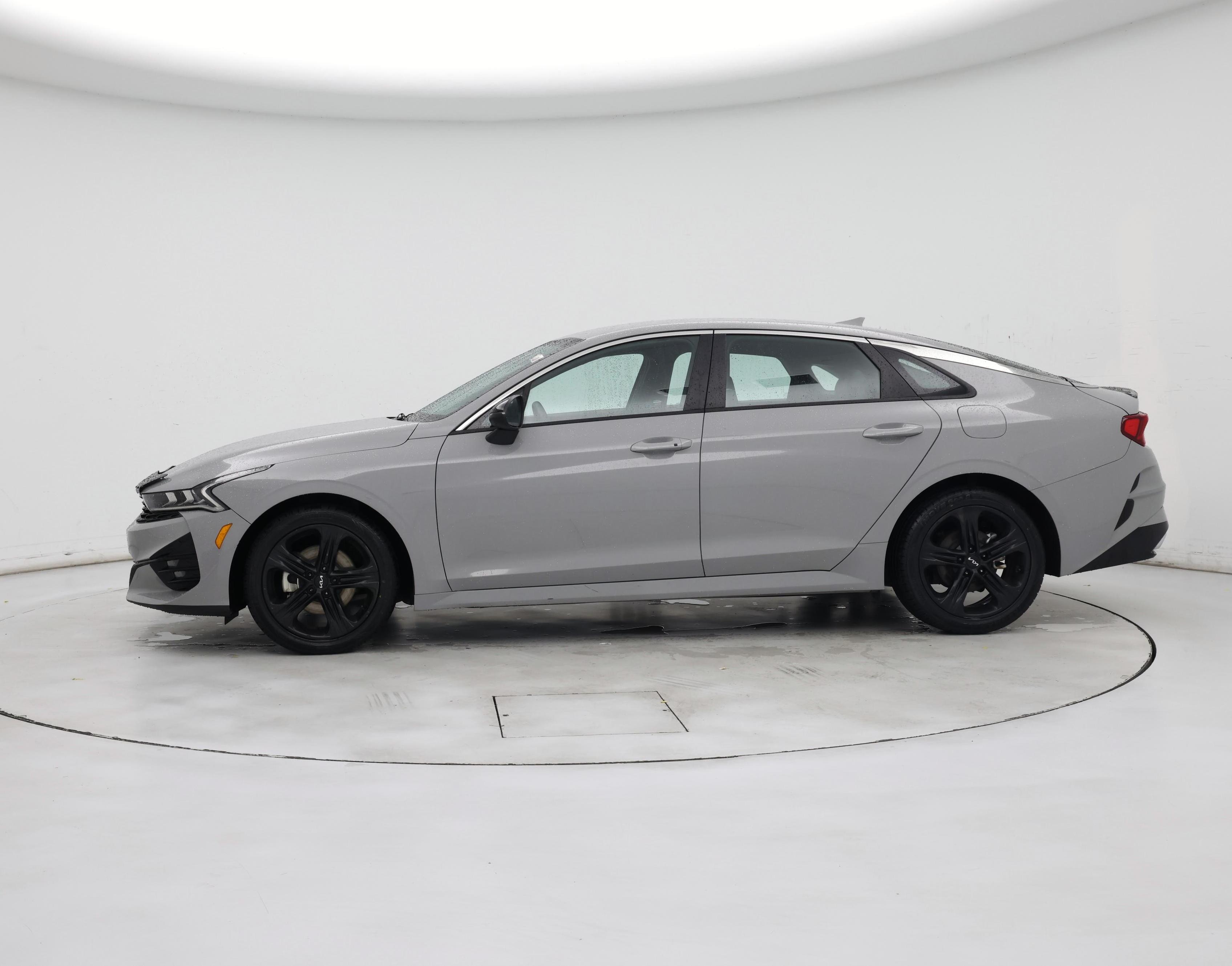 Thumbnail: 2023 Kia K5 - 3