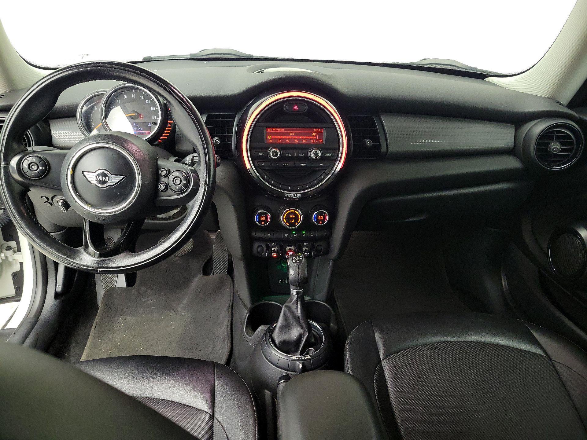 Thumbnail: 2015 MINI Cooper Hardtop - 9