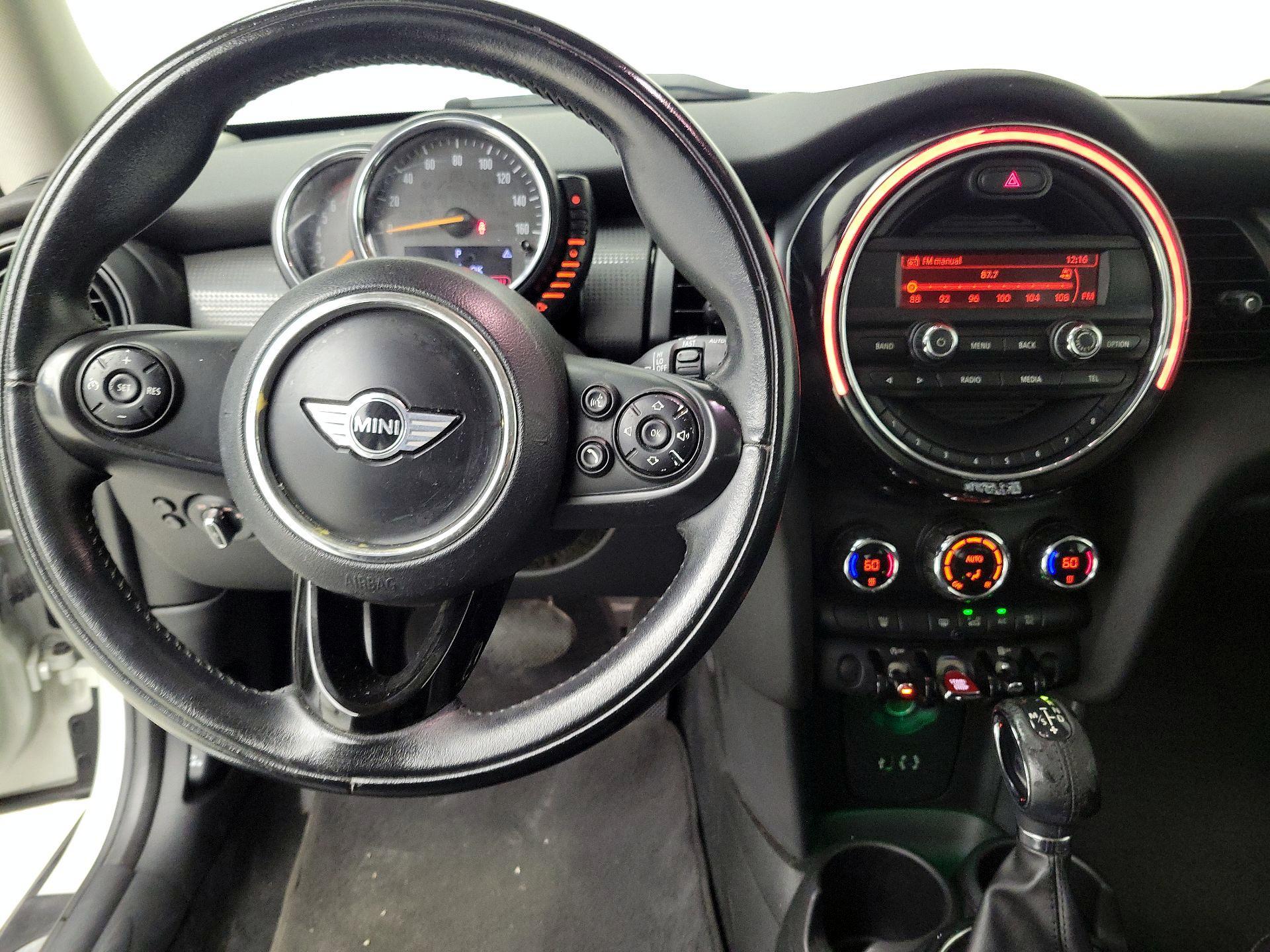 Thumbnail: 2015 MINI Cooper Hardtop - 10