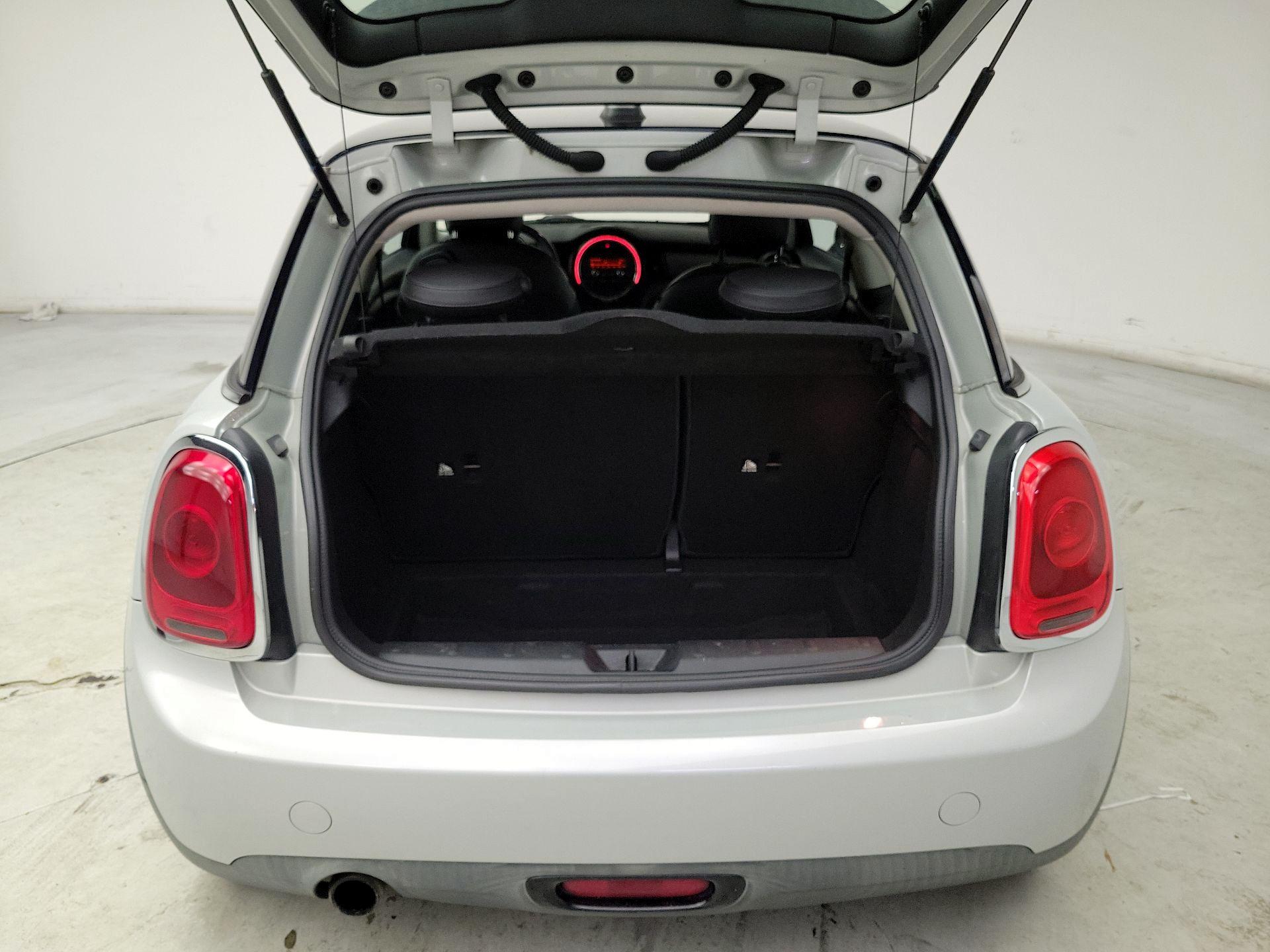 Thumbnail: 2015 MINI Cooper Hardtop - 18