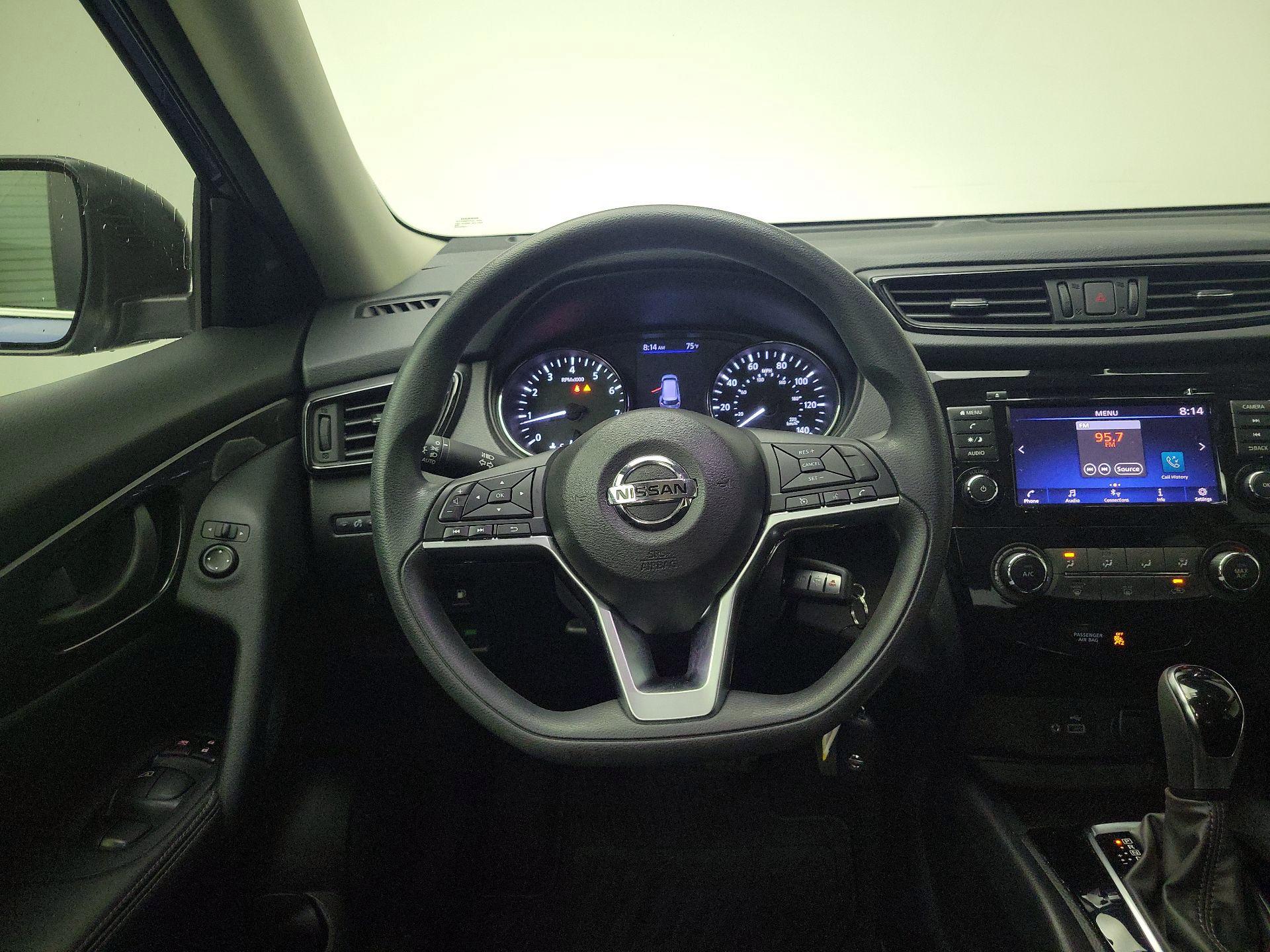 Thumbnail: 2020 Nissan Rogue - 10