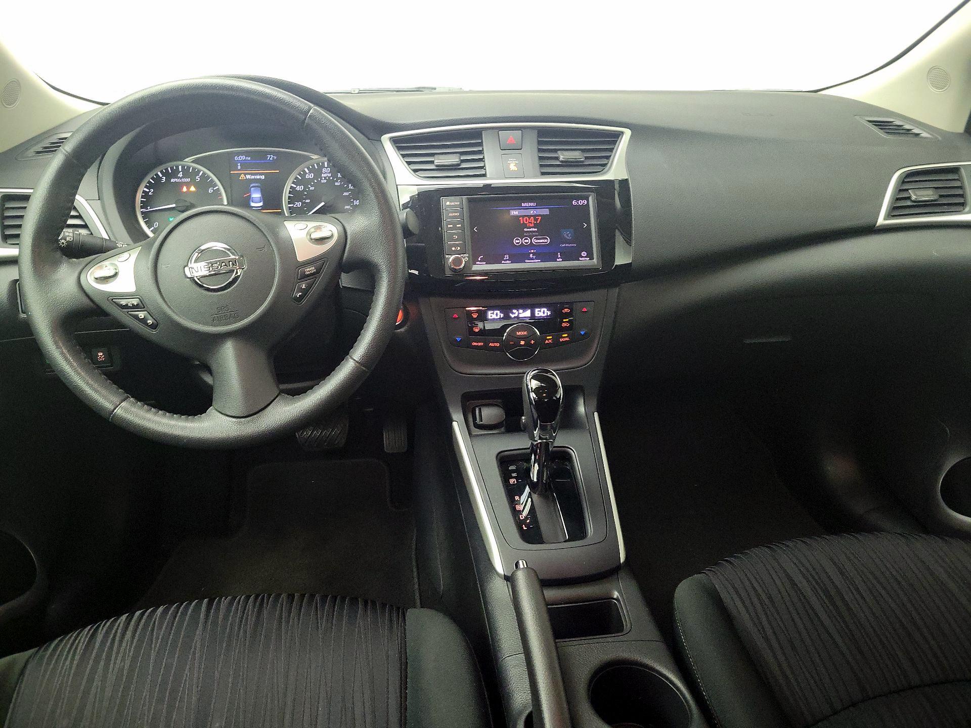 Thumbnail: 2019 Nissan Sentra - 9