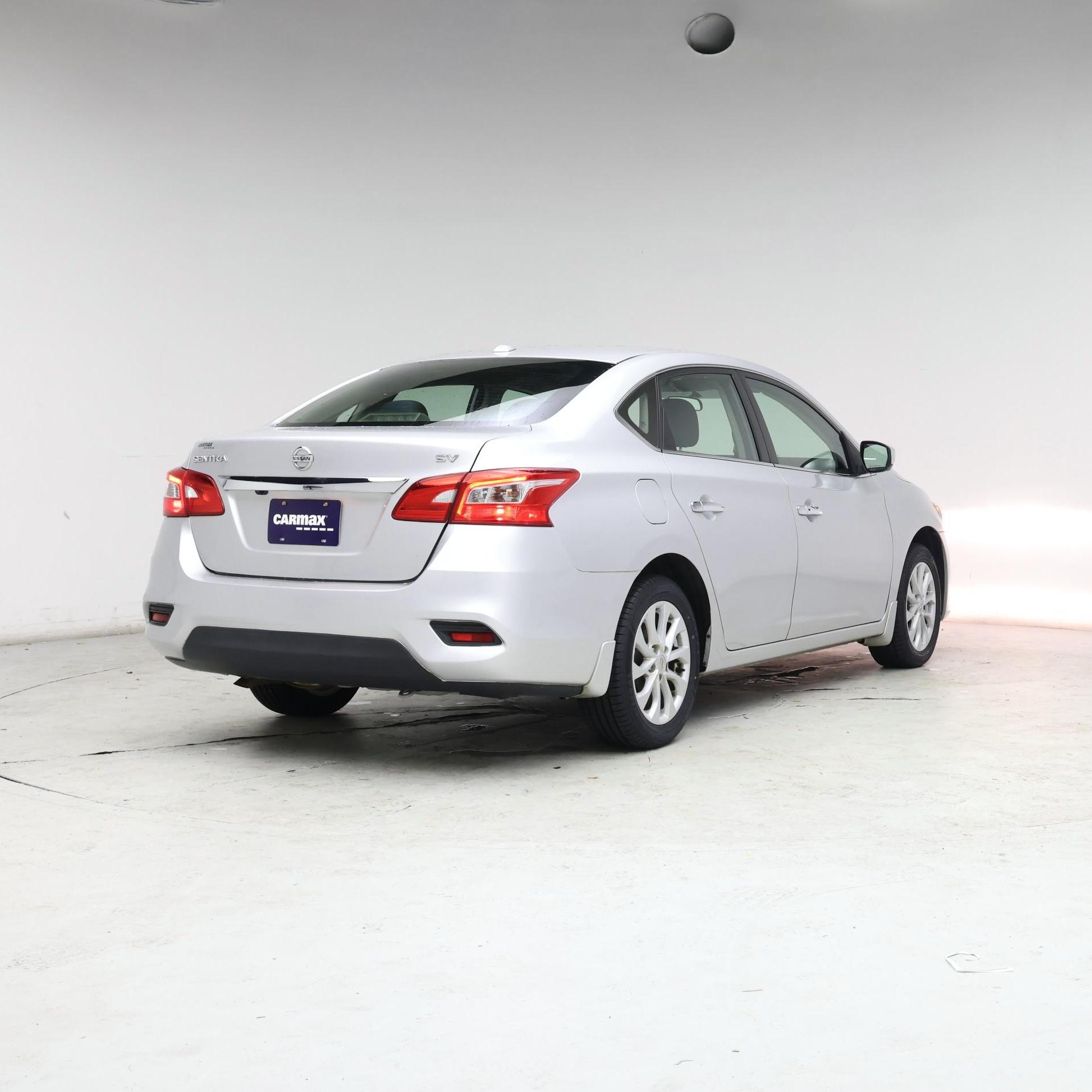 Thumbnail: 2019 Nissan Sentra - 8