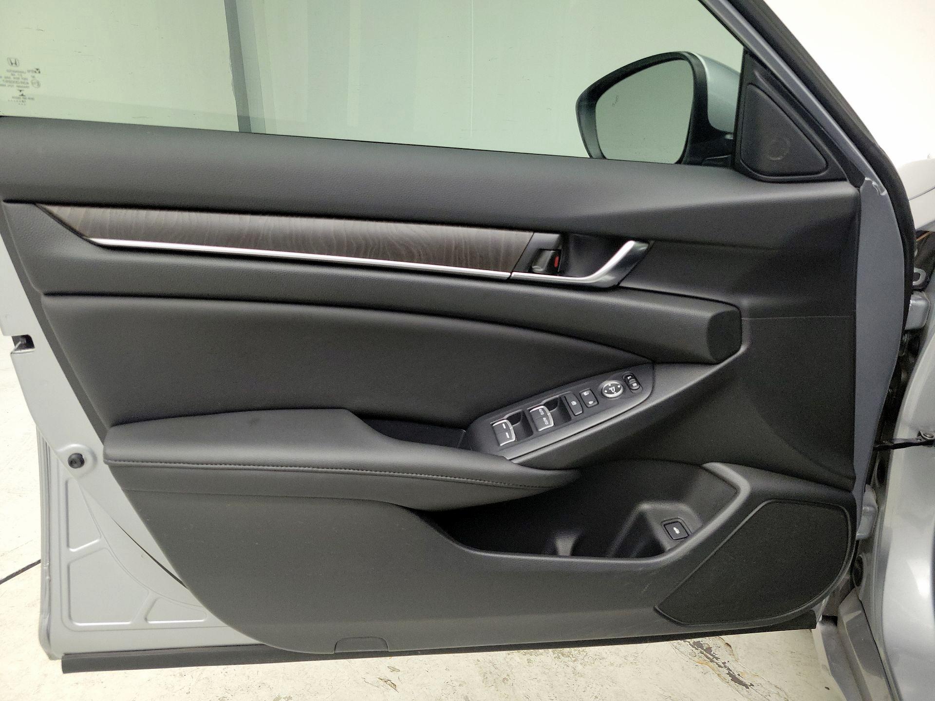 Thumbnail: 2019 Honda Accord - 12