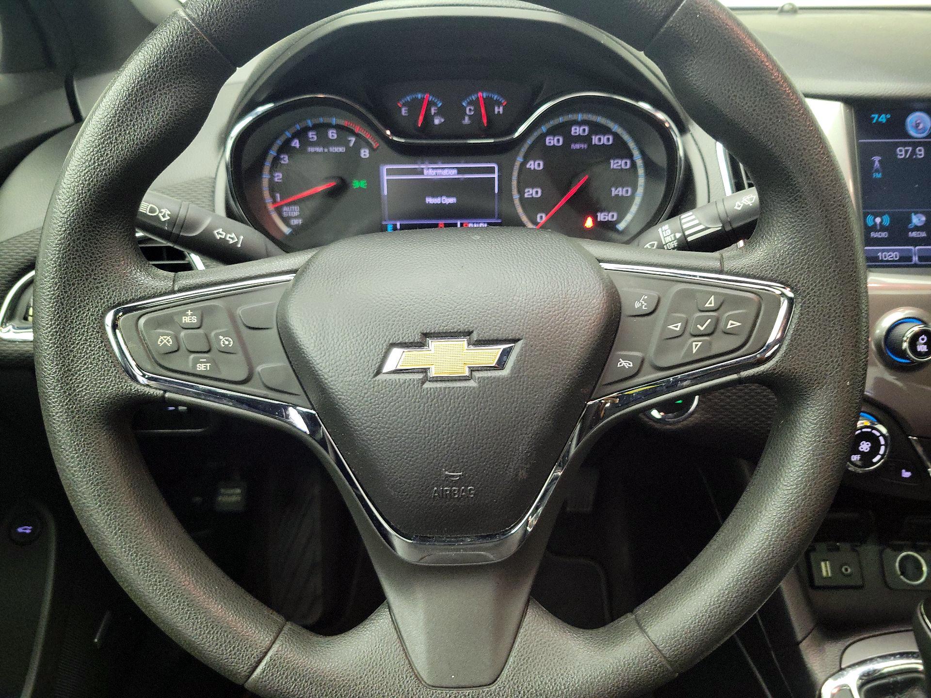 Thumbnail: 2017 Chevrolet Cruze - 10
