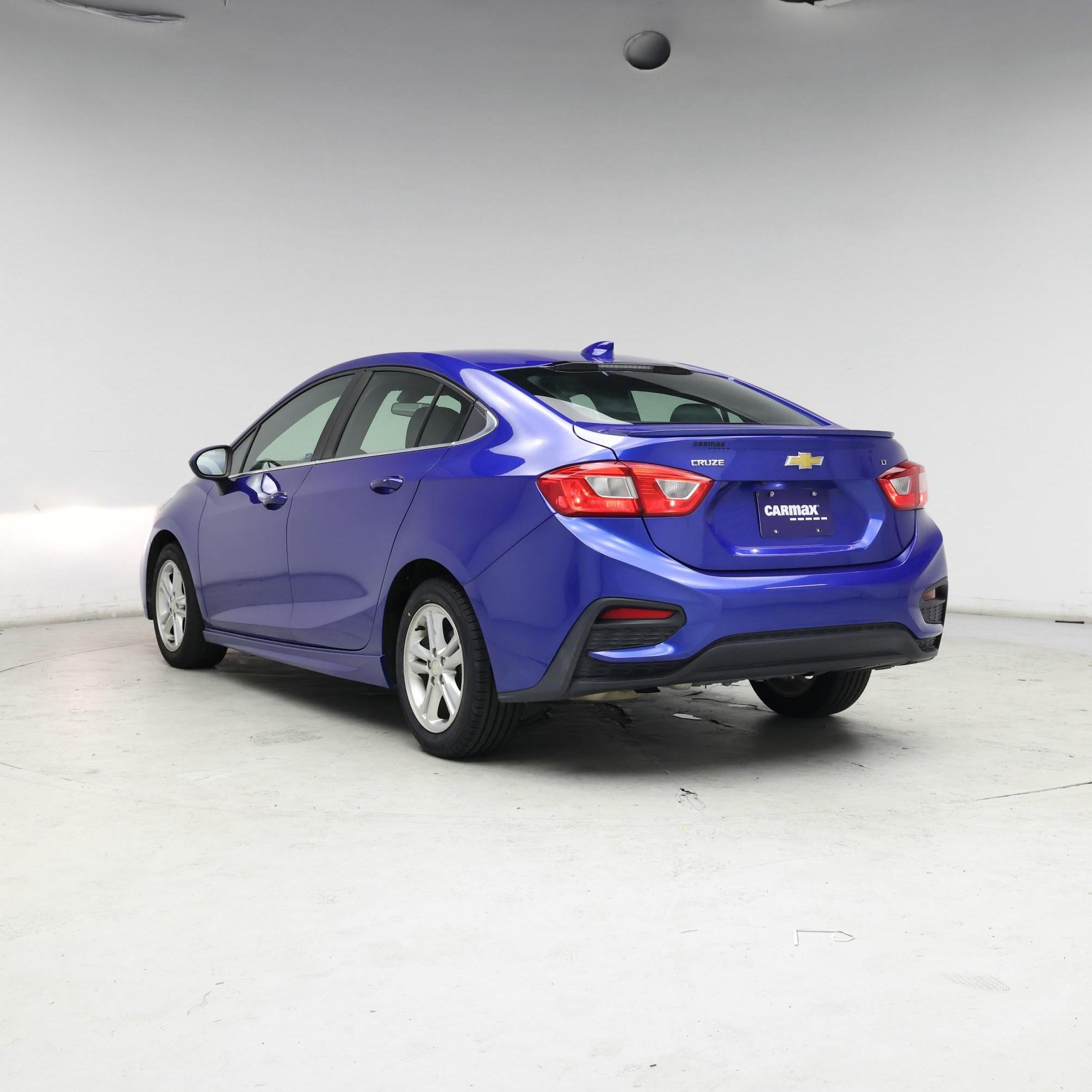 Thumbnail: 2017 Chevrolet Cruze - 2