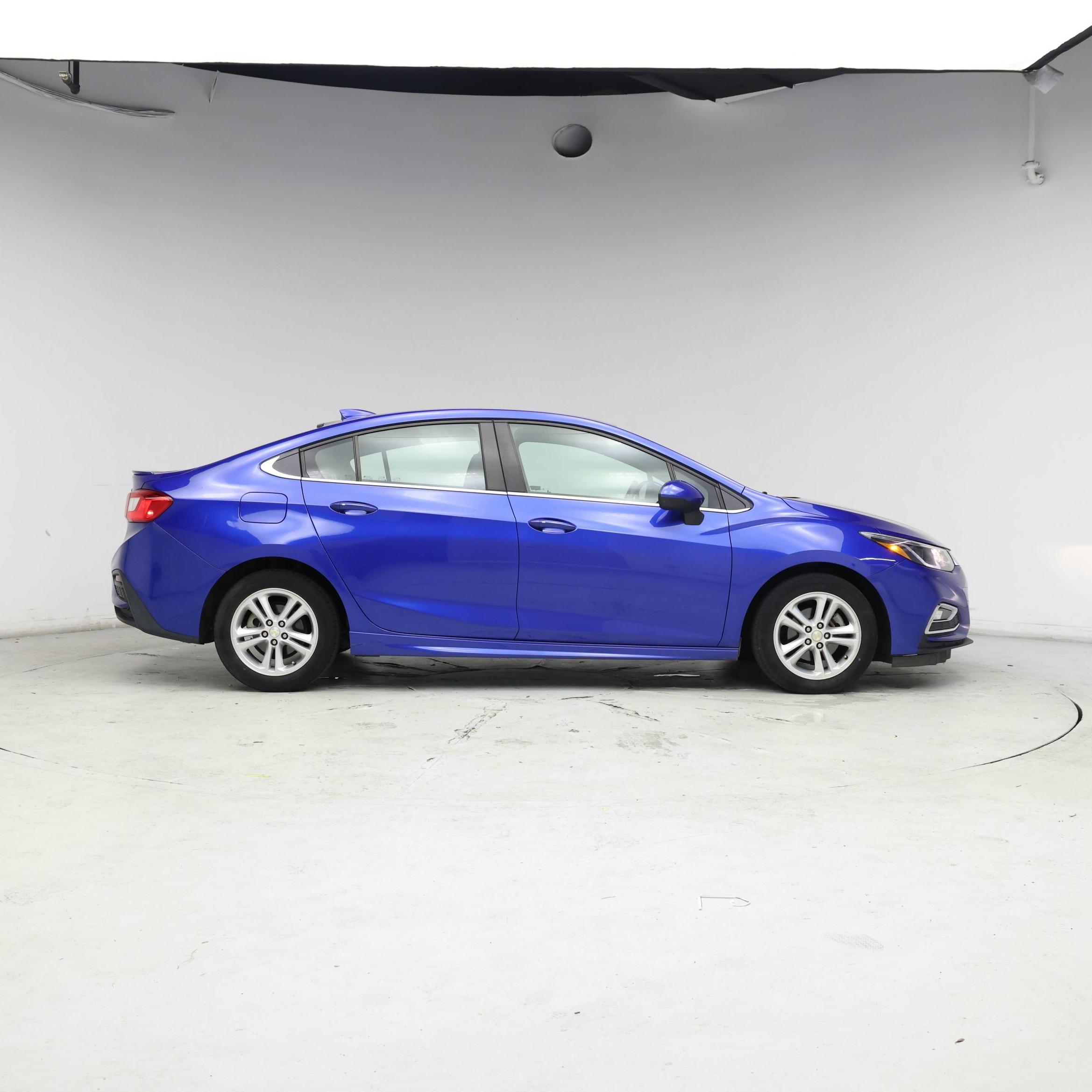 Thumbnail: 2017 Chevrolet Cruze - 7
