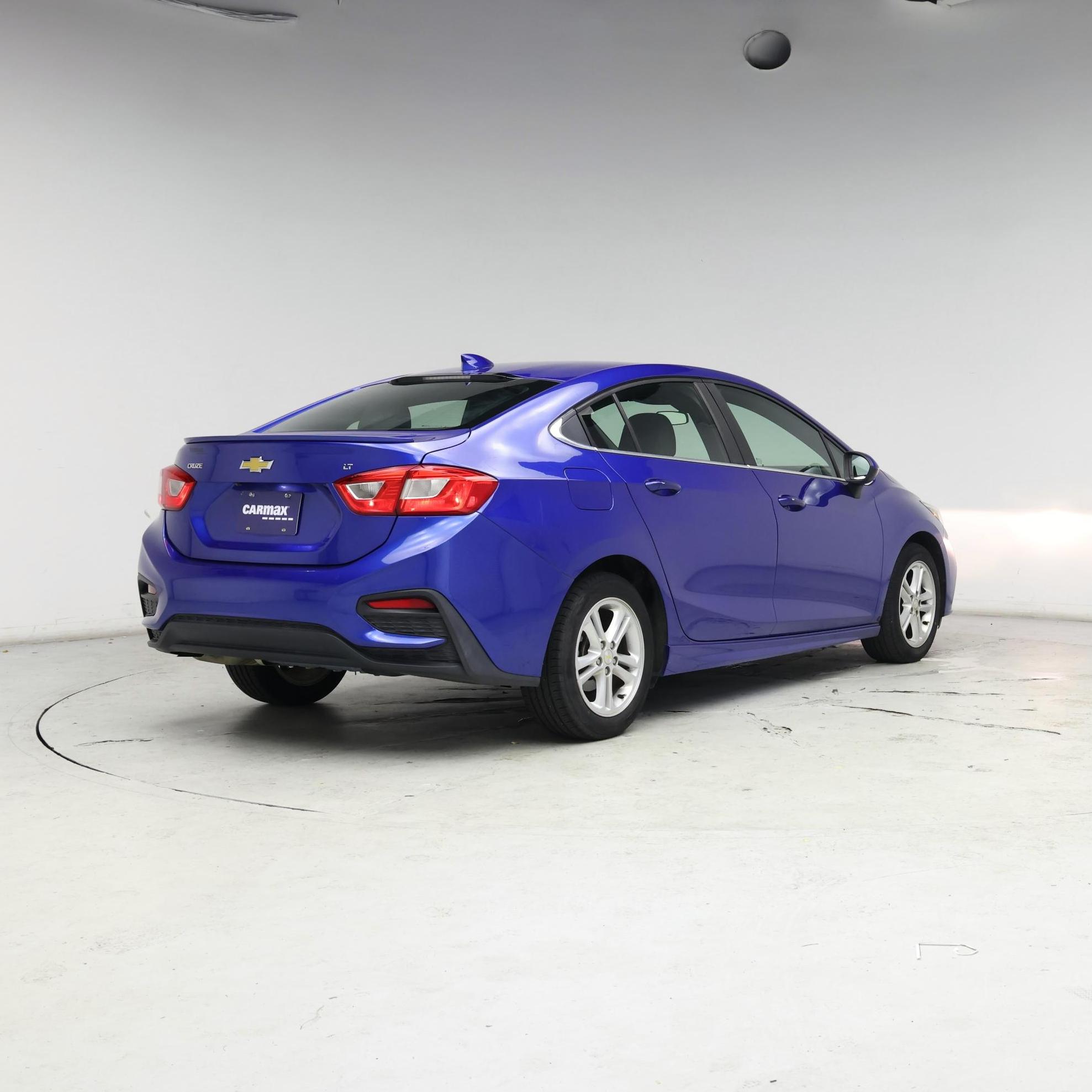 Thumbnail: 2017 Chevrolet Cruze - 8