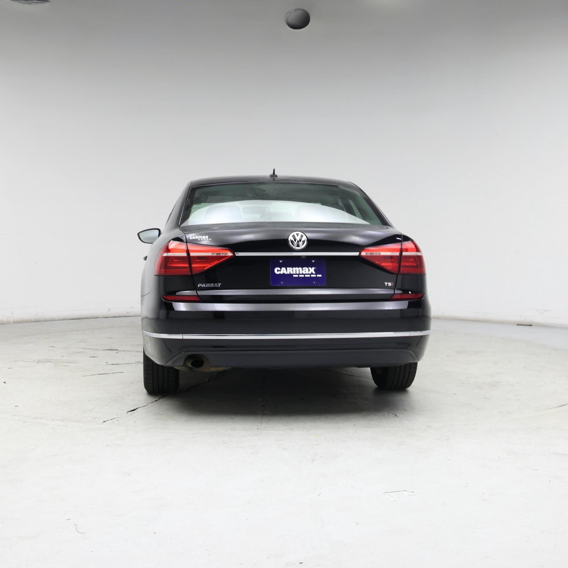 Thumbnail: 2016 Volkswagen Passat - 6