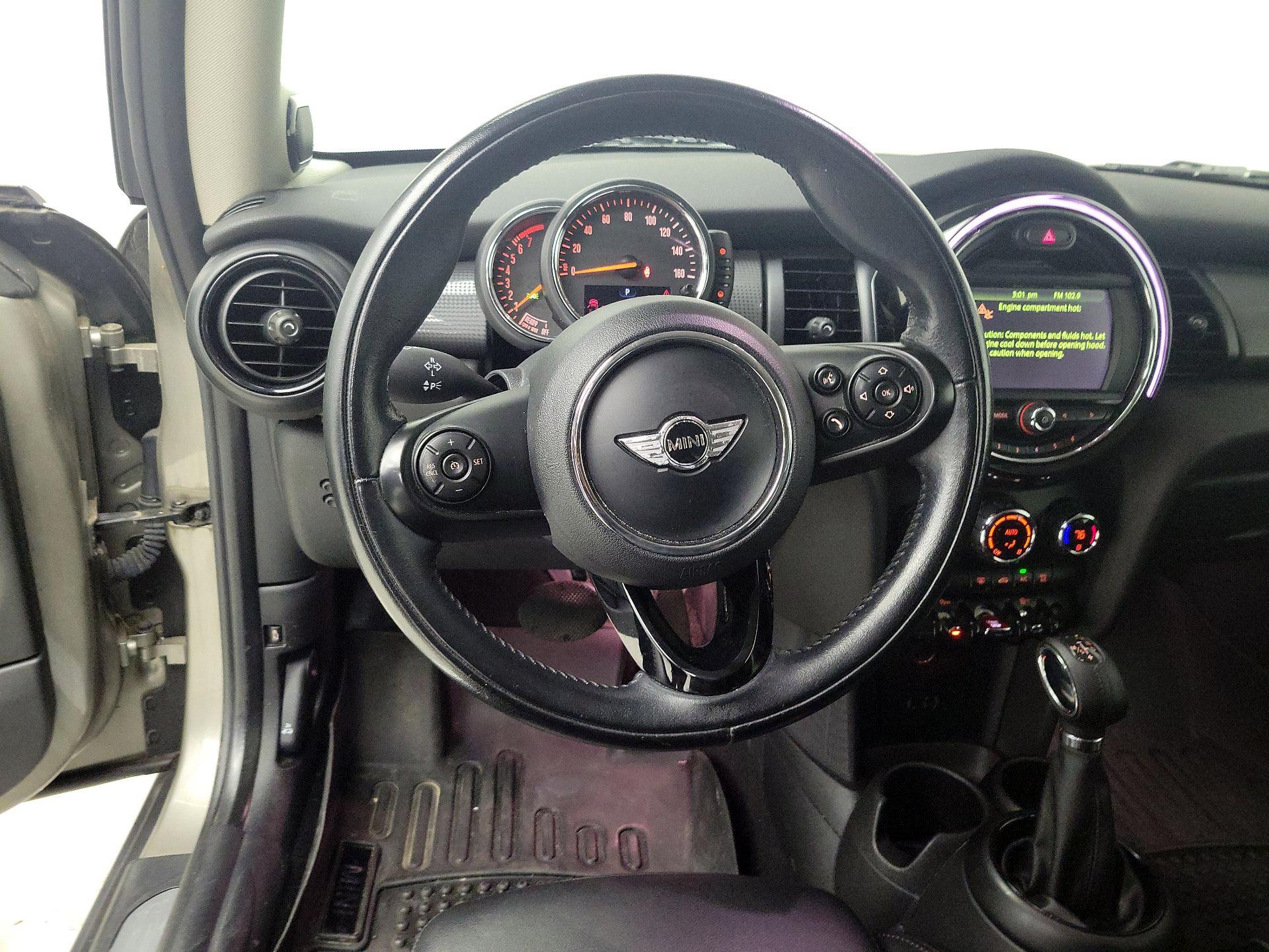 Thumbnail: 2017 MINI Cooper Hardtop - 10