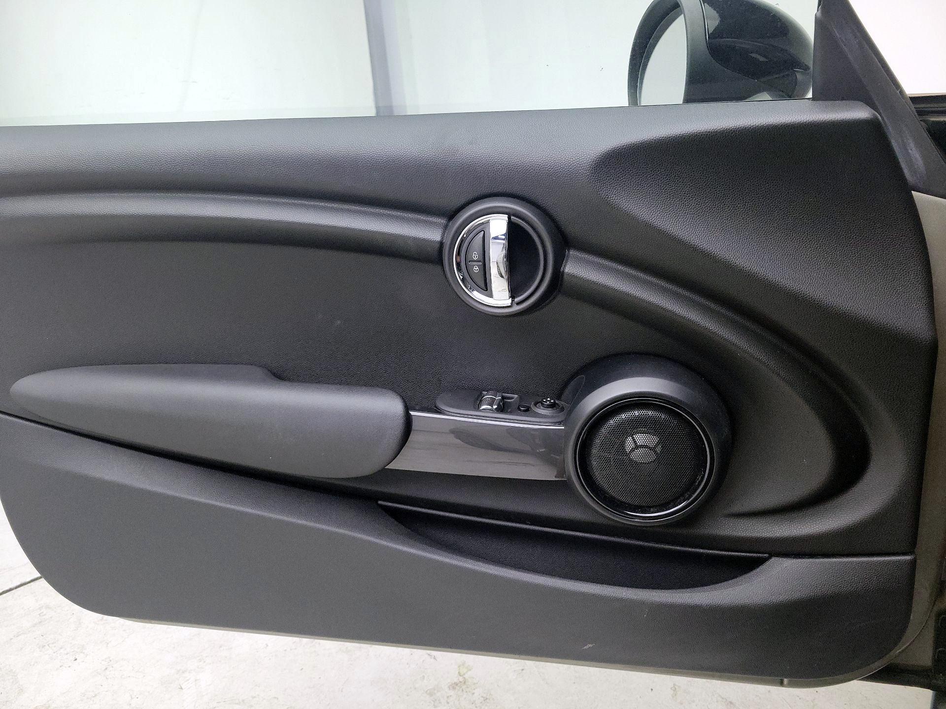 Thumbnail: 2017 MINI Cooper Hardtop - 12
