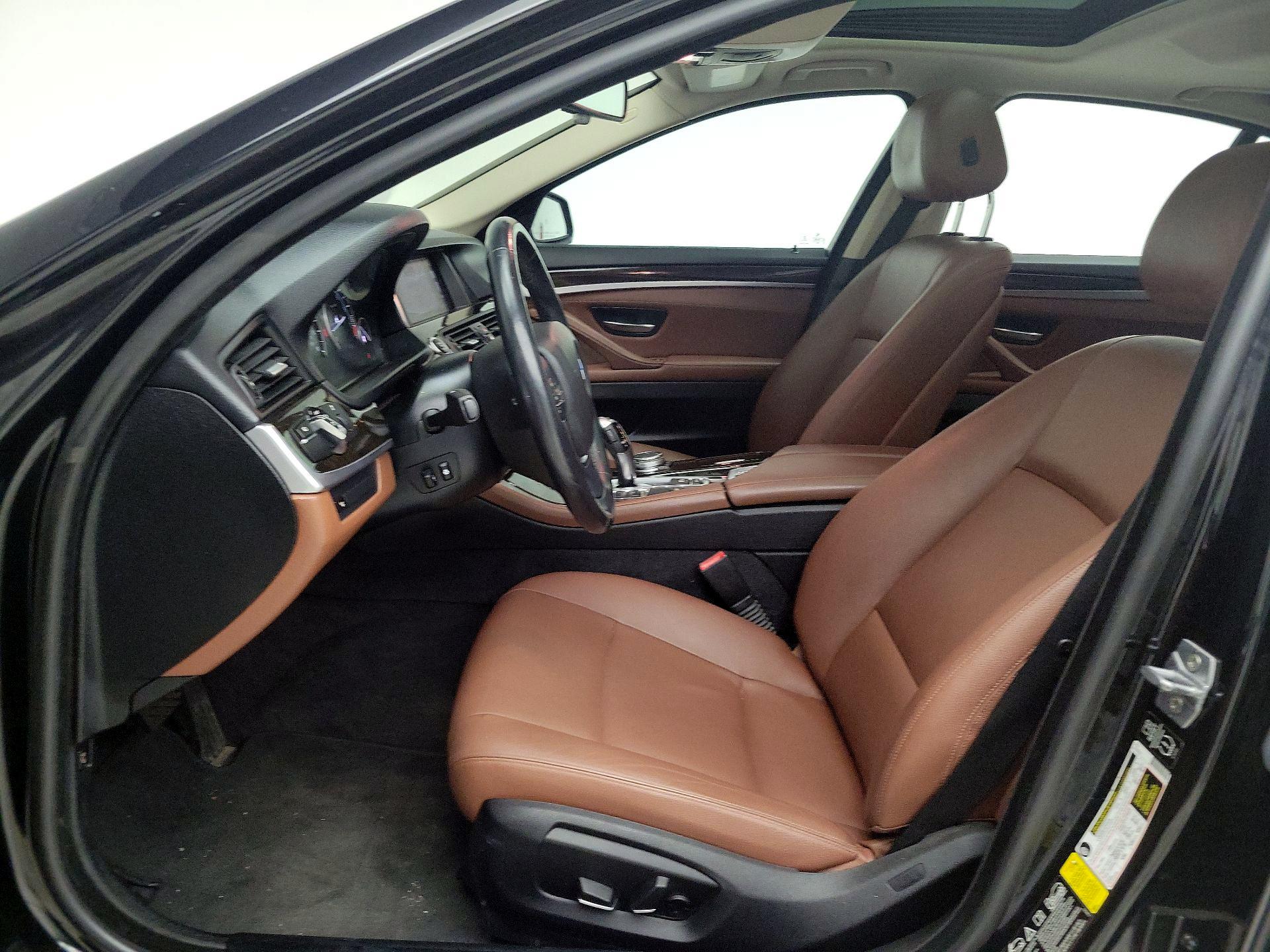 Thumbnail: 2015 BMW 5 Series - 11