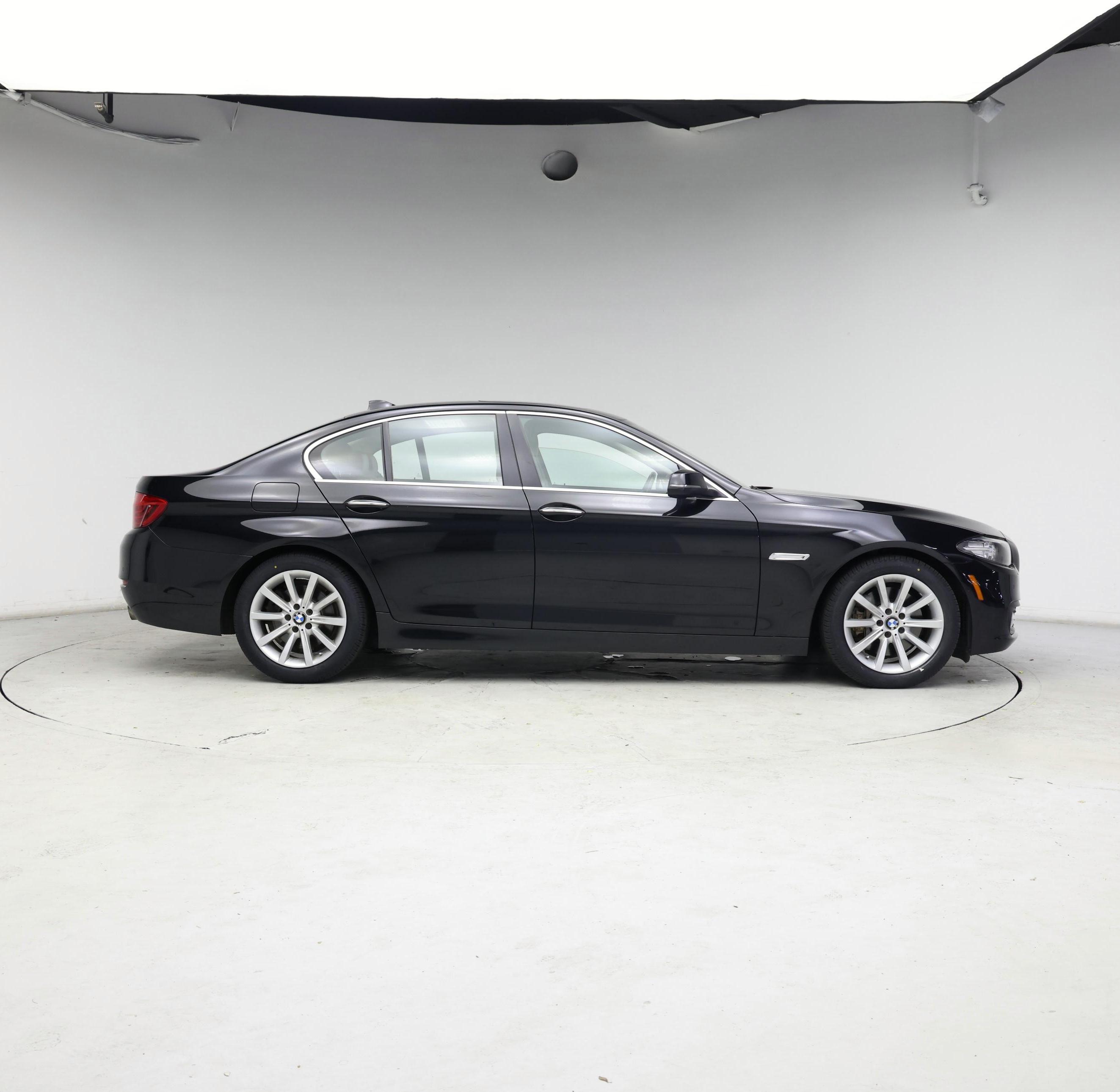 Thumbnail: 2015 BMW 5 Series - 7